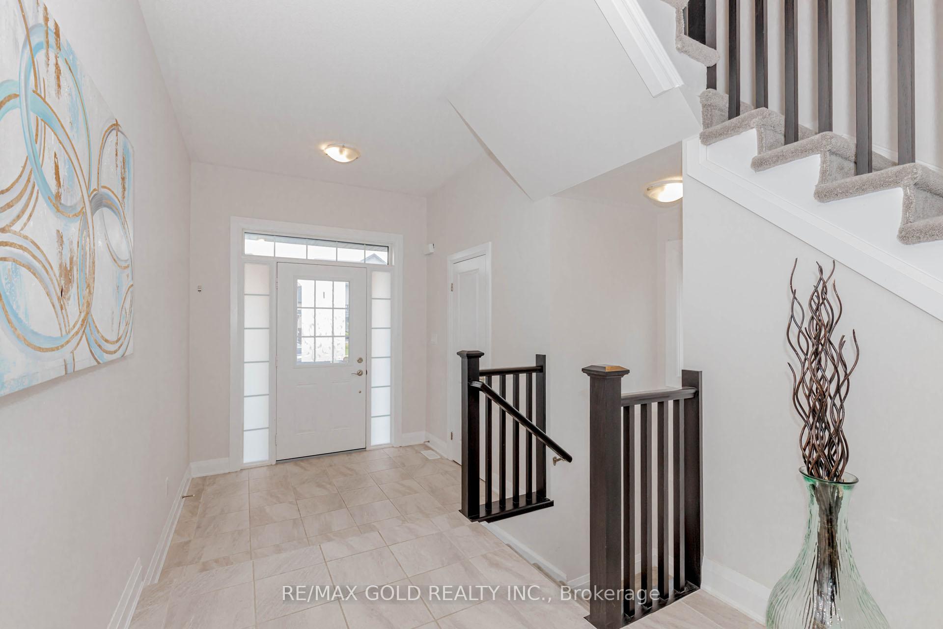 Photo 6 of 604 Blair Creek Drive, Kitchener — HOMEH