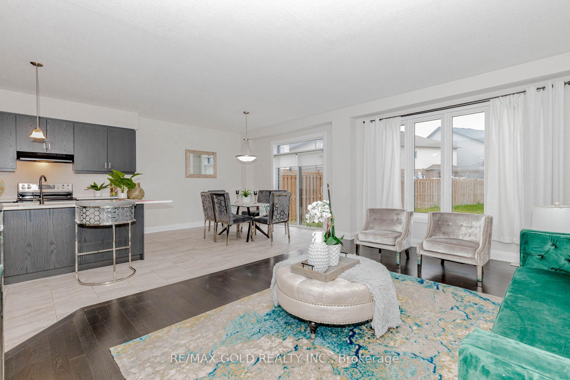 Photo 18 of 604 Blair Creek Drive, Kitchener — HOMEH