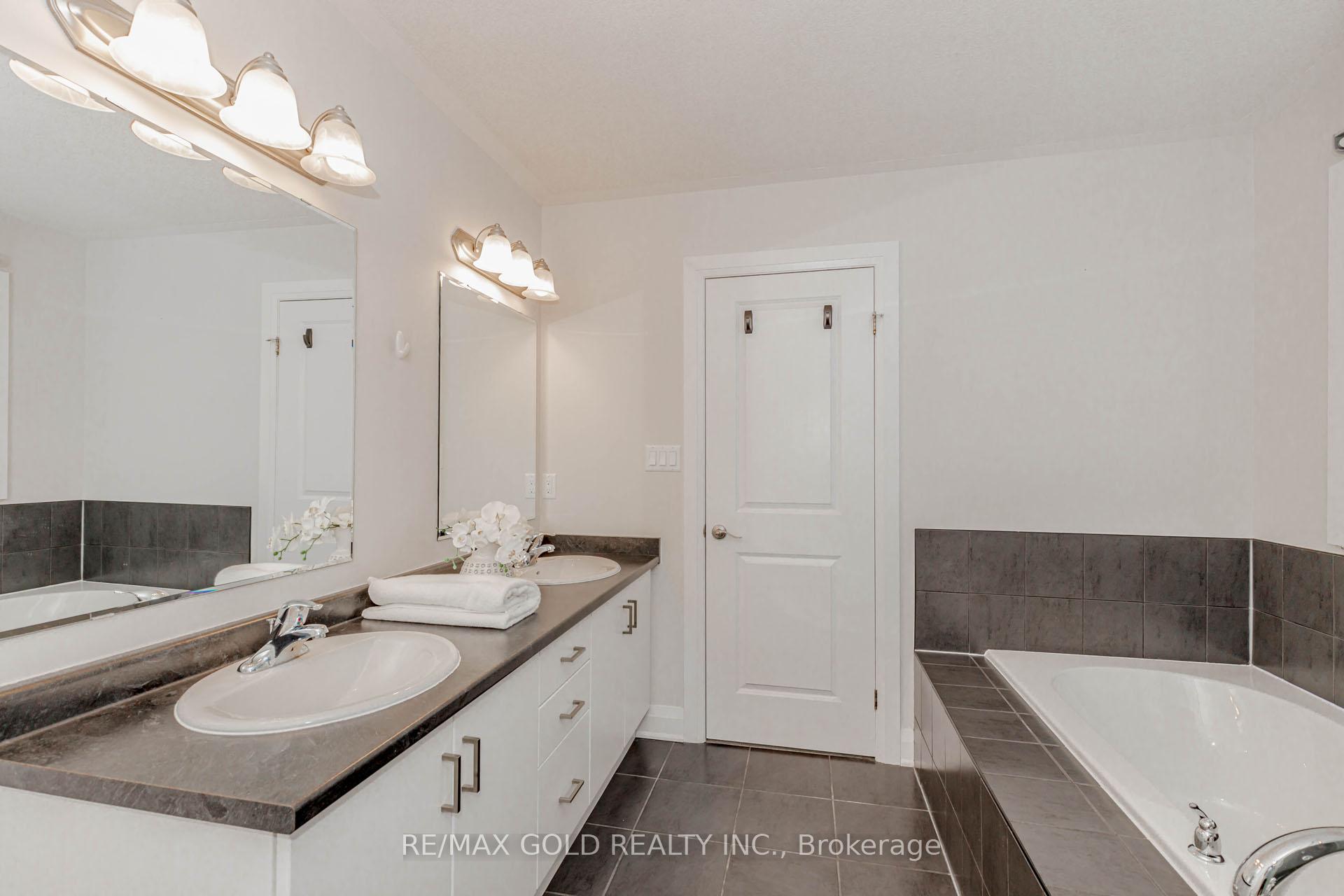 Photo 38 of 604 Blair Creek Drive, Kitchener — HOMEH