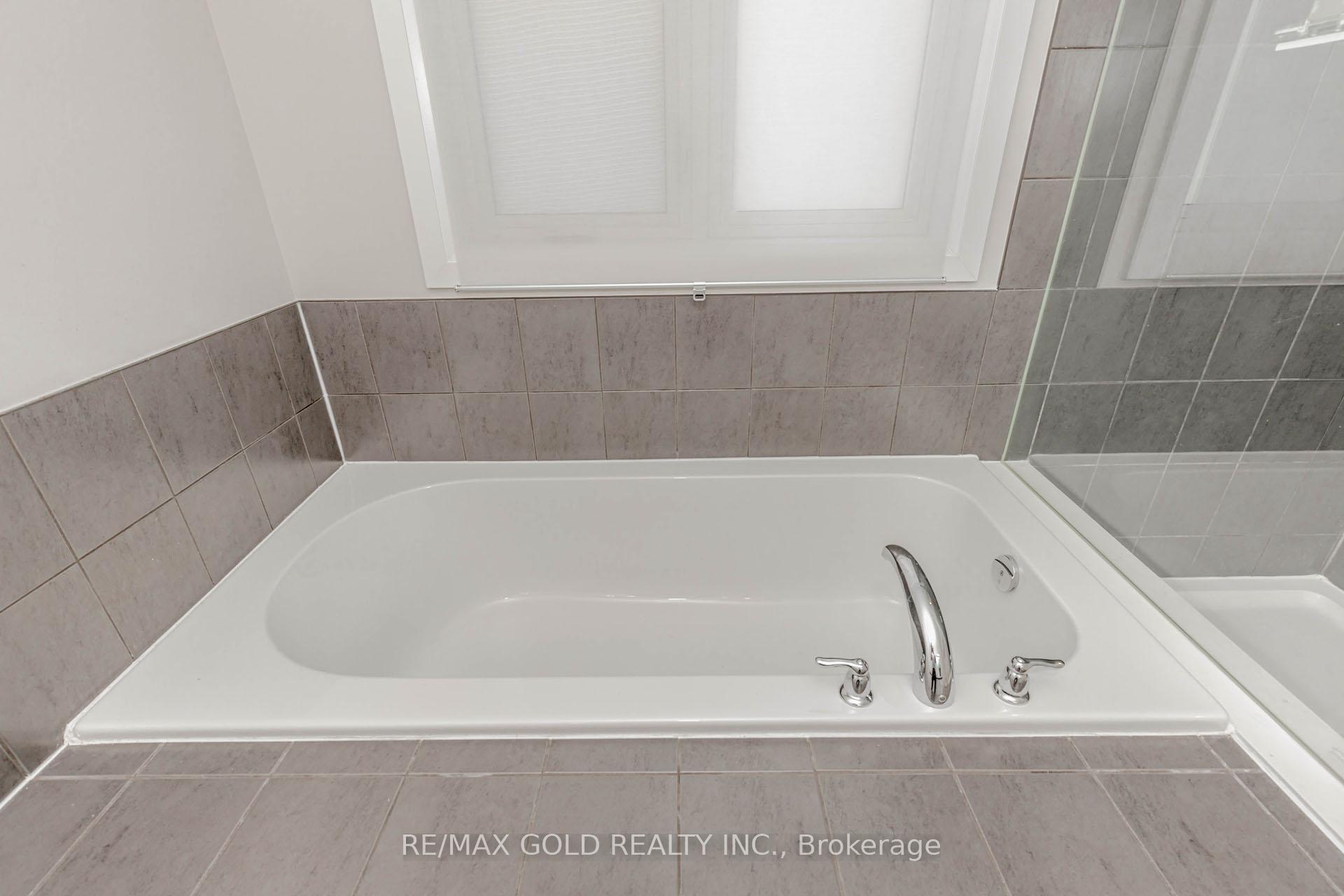 Photo 39 of 604 Blair Creek Drive, Kitchener — HOMEH