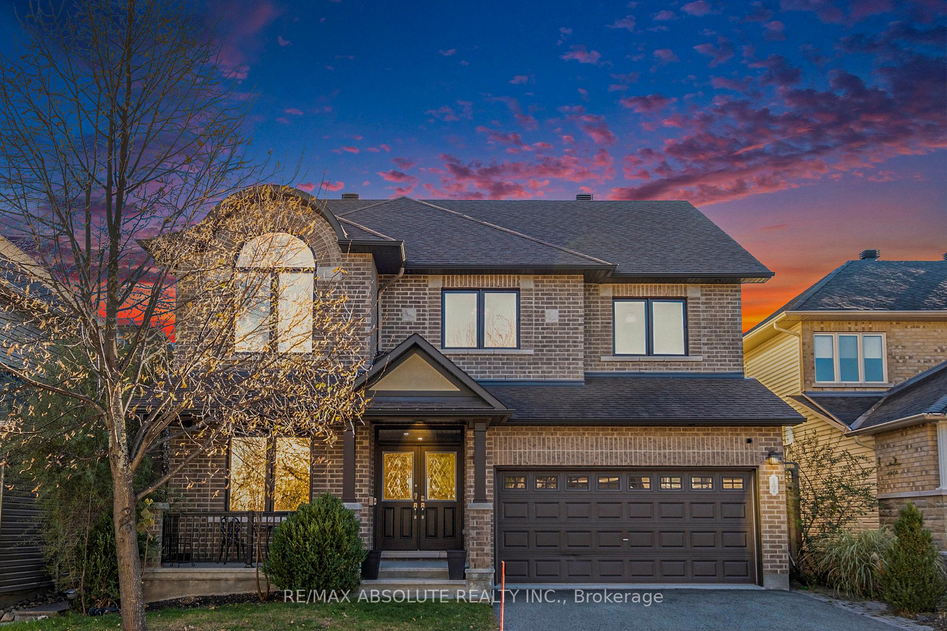Photo 2 of 17 Rutherglen Terrace, Ottawa, Kanata - Morgan's Grant/South March — HOMEH