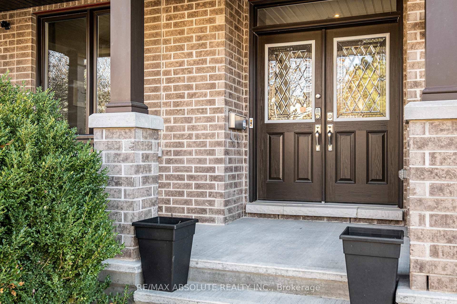 Photo 4 of 17 Rutherglen Terrace, Ottawa, Kanata - Morgan's Grant/South March — HOMEH