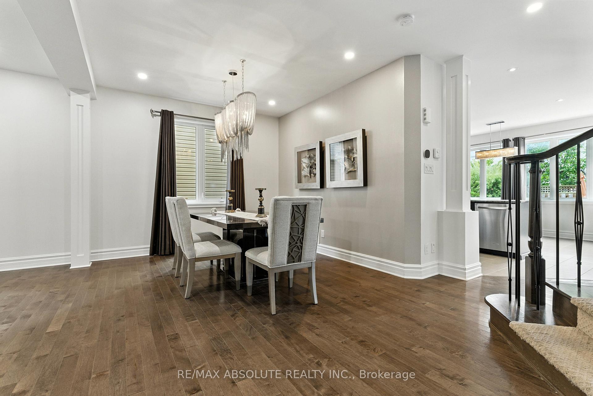 Photo 10 of 17 Rutherglen Terrace, Ottawa, Kanata - Morgan's Grant/South March — HOMEH
