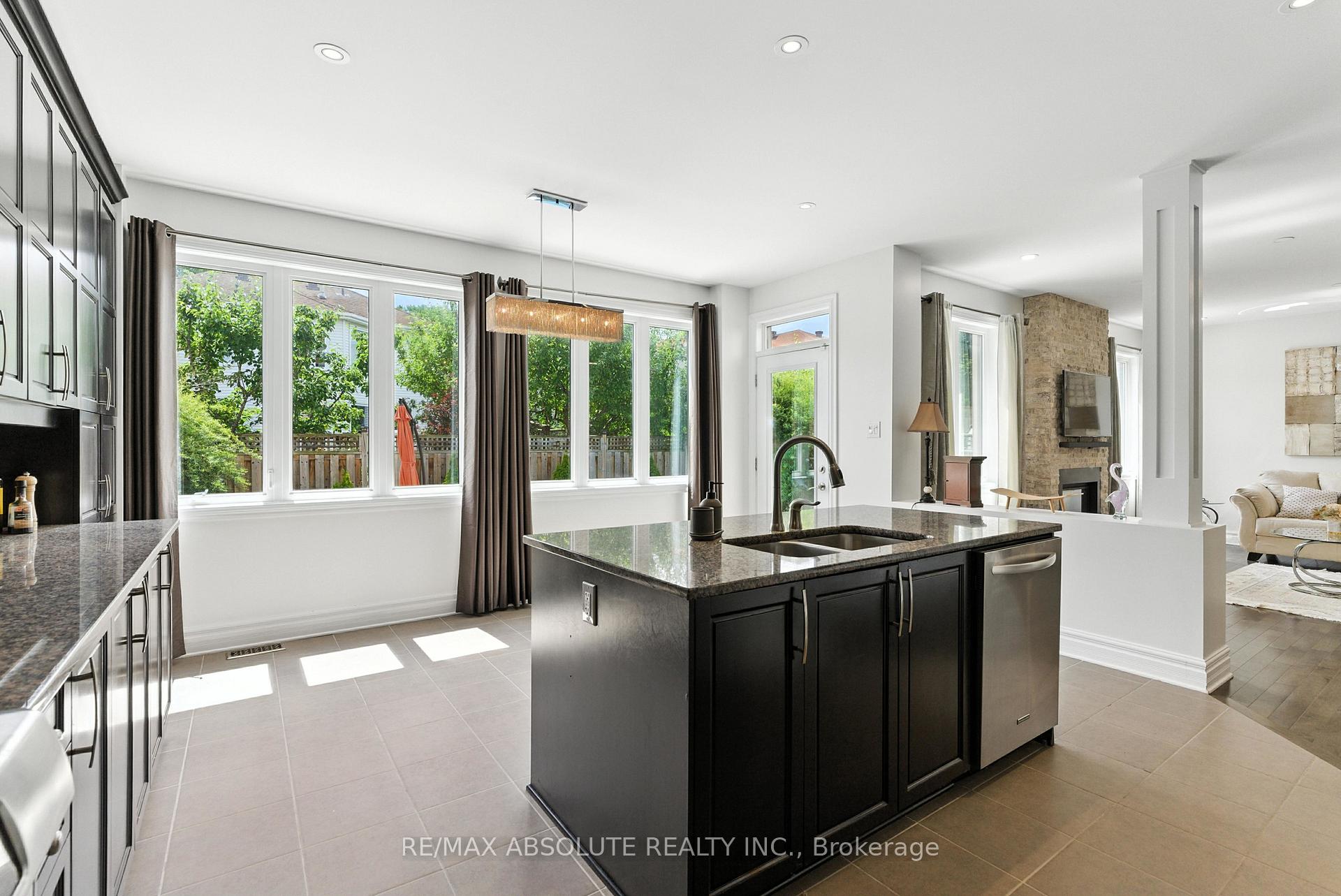 Photo 17 of 17 Rutherglen Terrace, Ottawa, Kanata - Morgan's Grant/South March — HOMEH