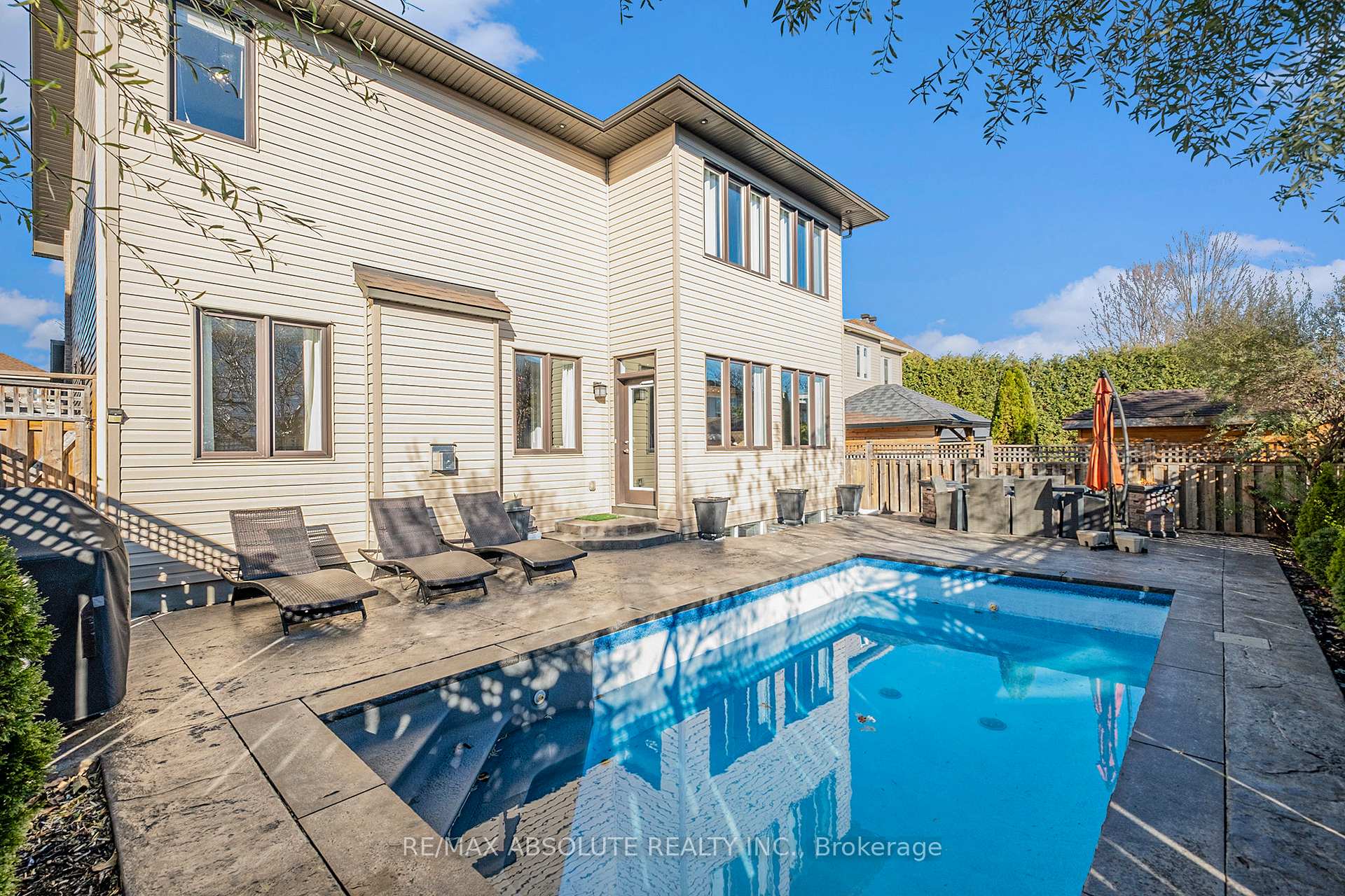 Photo 37 of 17 Rutherglen Terrace, Ottawa, Kanata - Morgan's Grant/South March — HOMEH