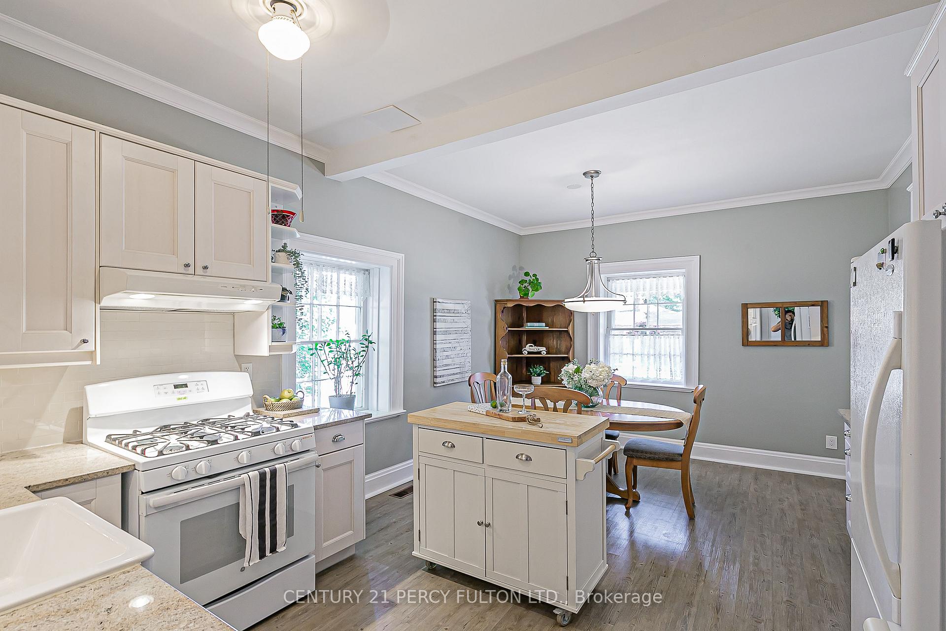 Photo 12 of 42 Joseph Street, Markham, Old Markham Village — HOMEH