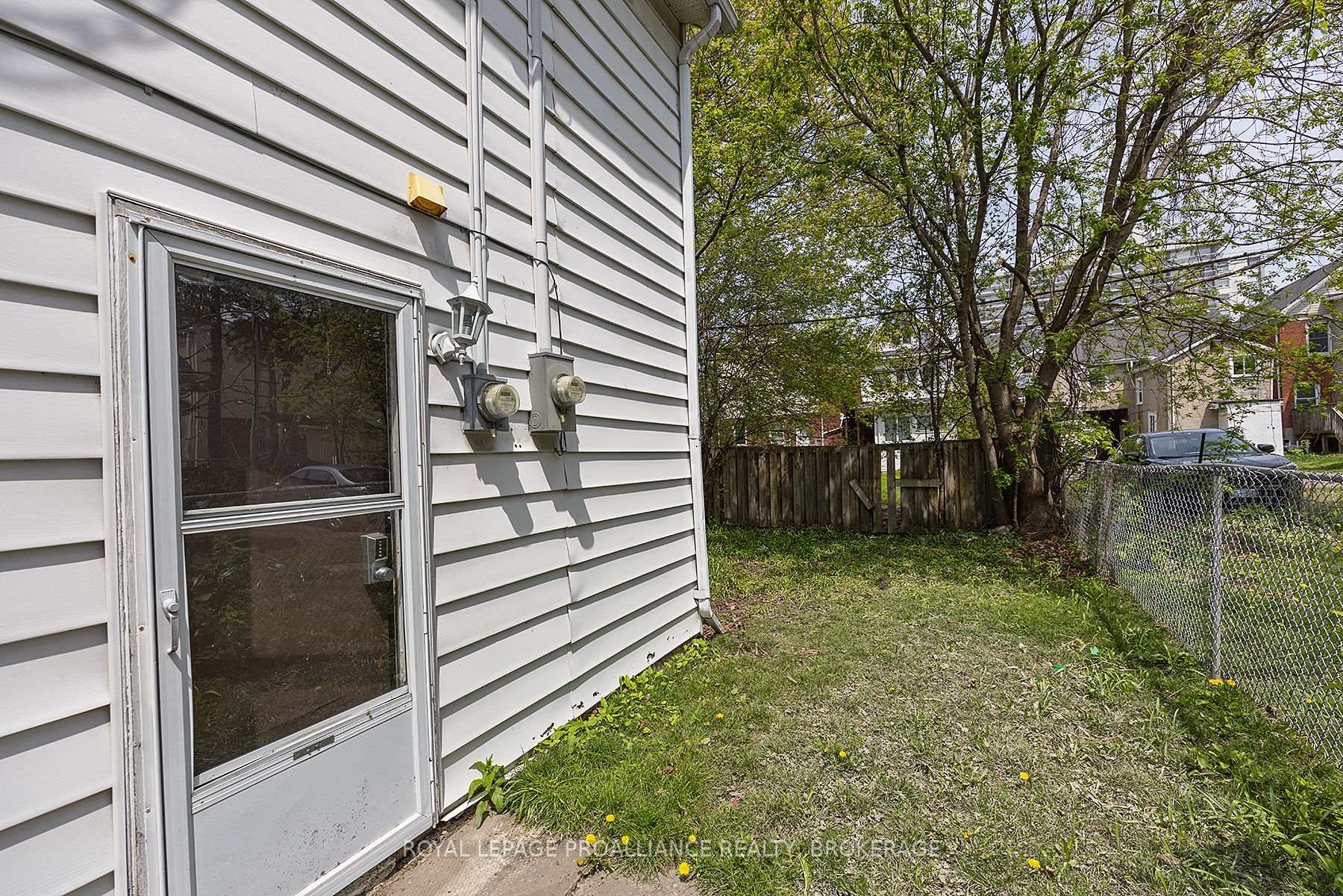Photo 3 of 261 William Street, Kingston, Central City East — HOMEH
