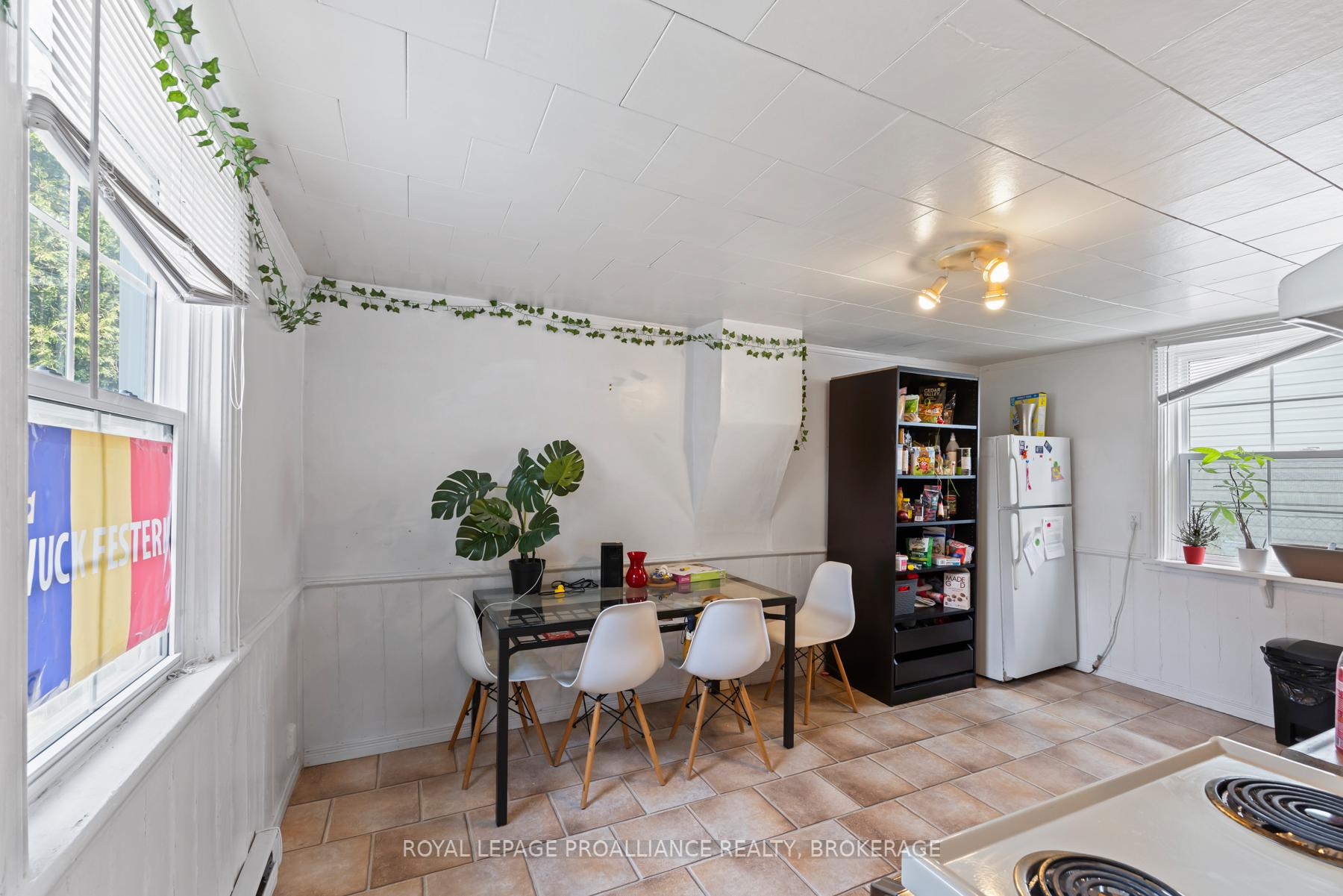 Photo 10 of 261 William Street, Kingston, Central City East — HOMEH