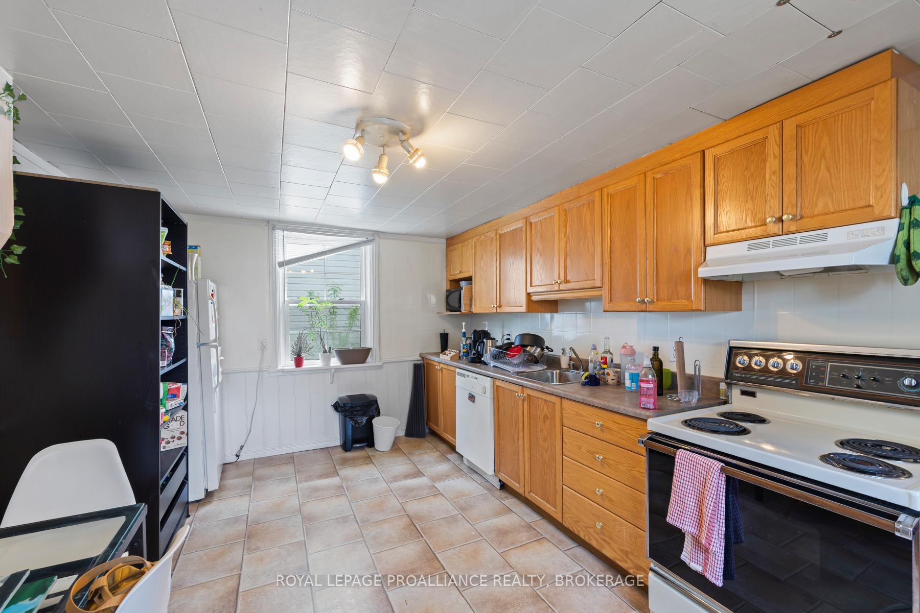 Photo 11 of 261 William Street, Kingston, Central City East — HOMEH