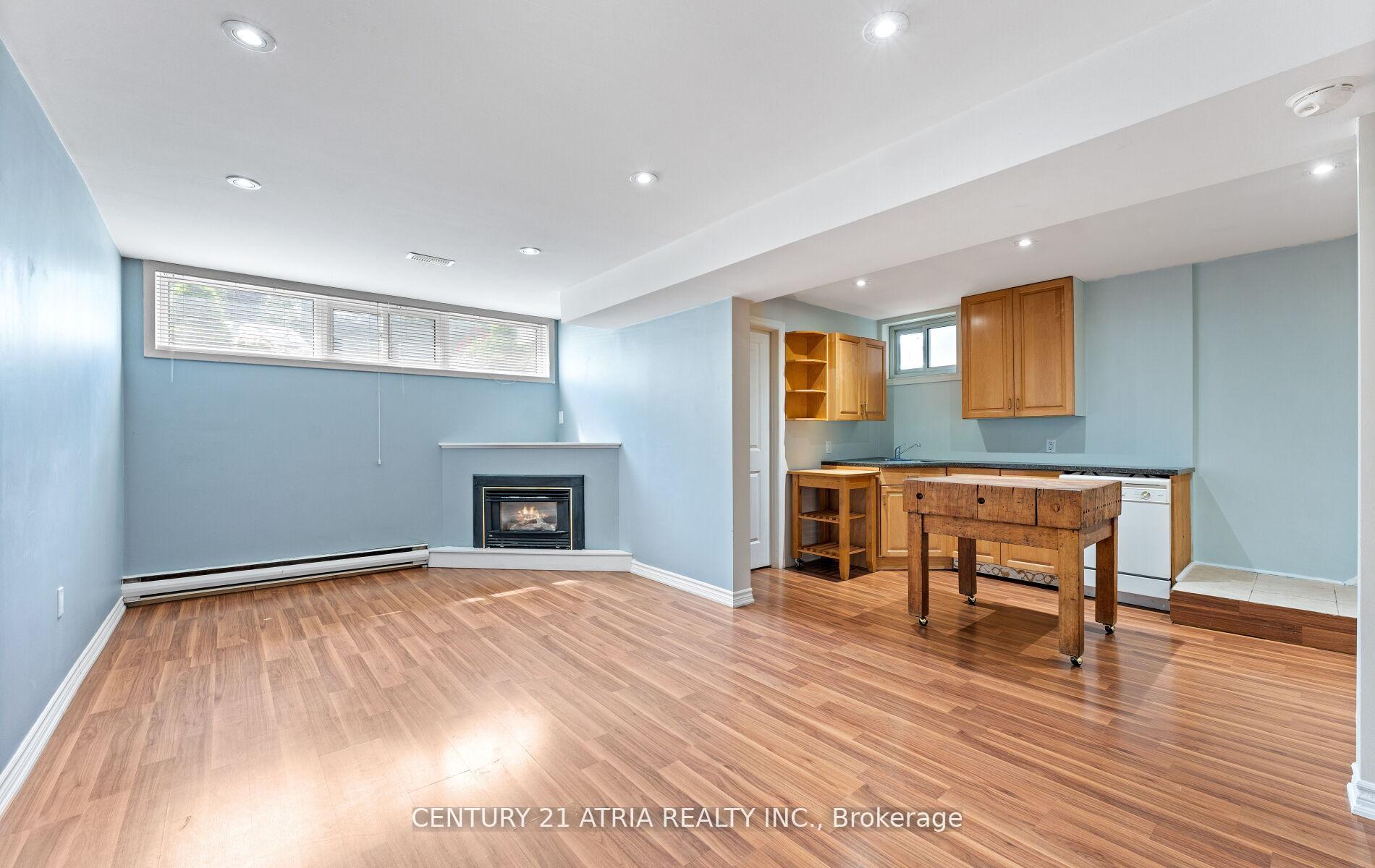 Photo 24 of 23 Jerman Street, Markham, Old Markham Village — HOMEH