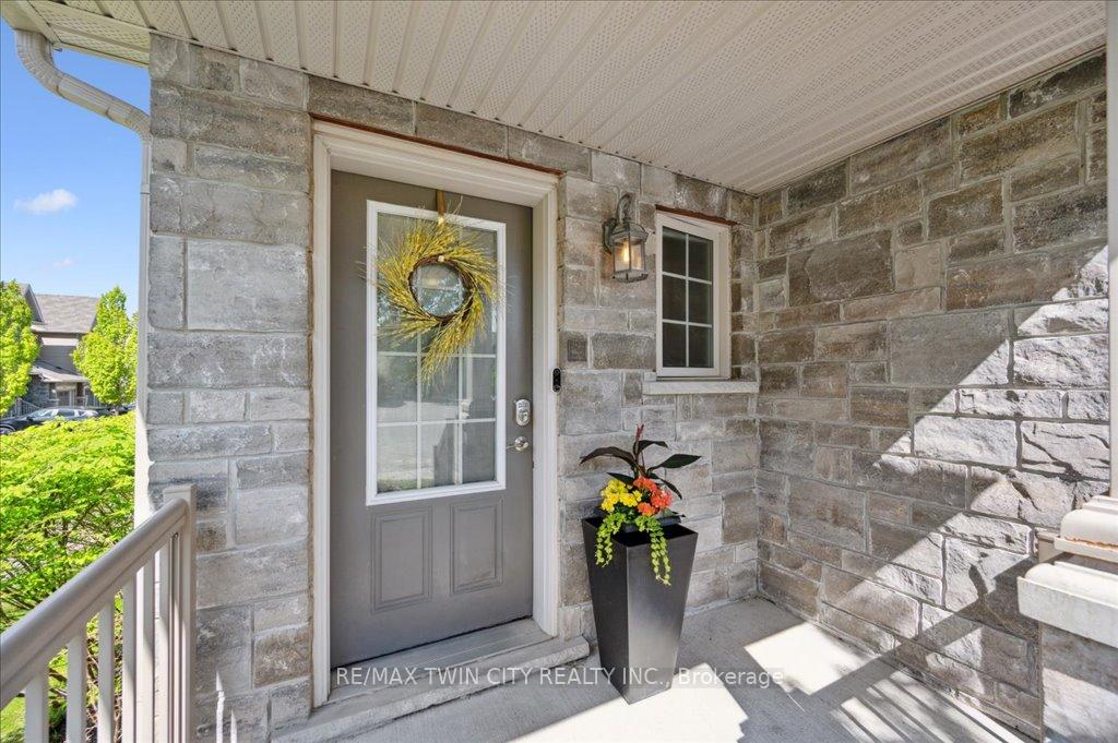 Photo 4 of Unit F27, 6 Upper Mercer Street, Kitchener — HOMEH