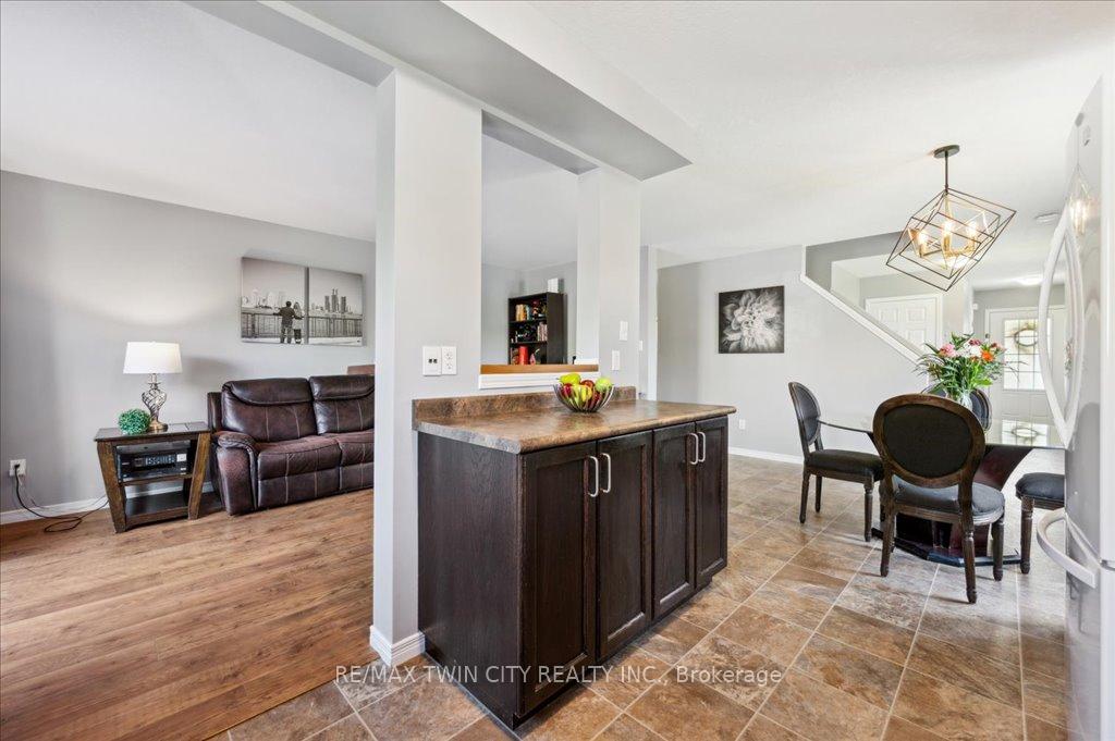 Photo 14 of Unit F27, 6 Upper Mercer Street, Kitchener — HOMEH