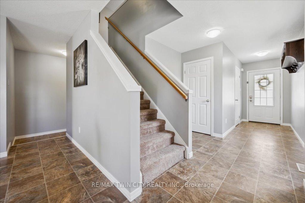 Photo 16 of Unit F27, 6 Upper Mercer Street, Kitchener — HOMEH