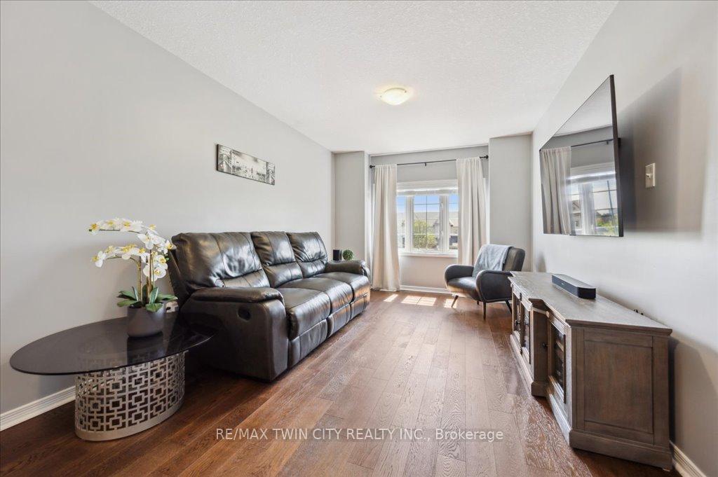 Photo 18 of Unit F27, 6 Upper Mercer Street, Kitchener — HOMEH