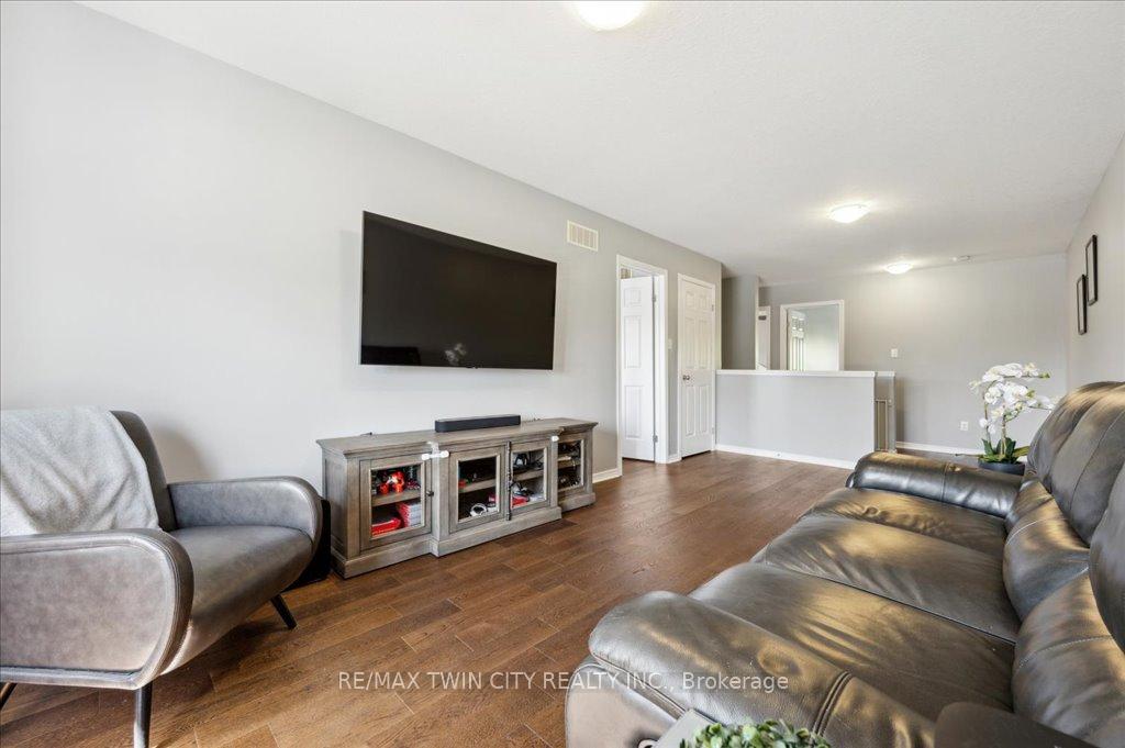 Photo 19 of Unit F27, 6 Upper Mercer Street, Kitchener — HOMEH