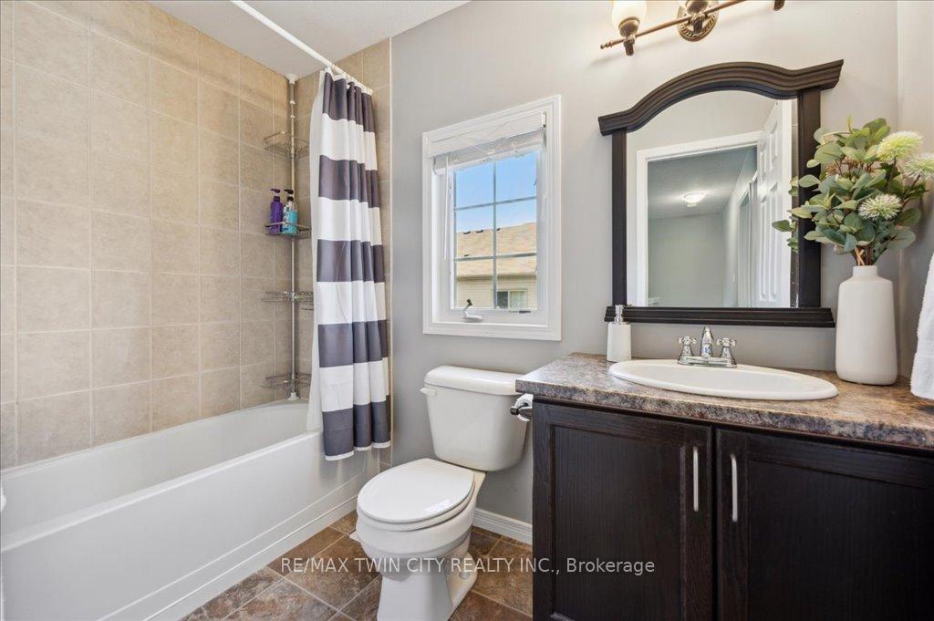 Photo 25 of Unit F27, 6 Upper Mercer Street, Kitchener — HOMEH