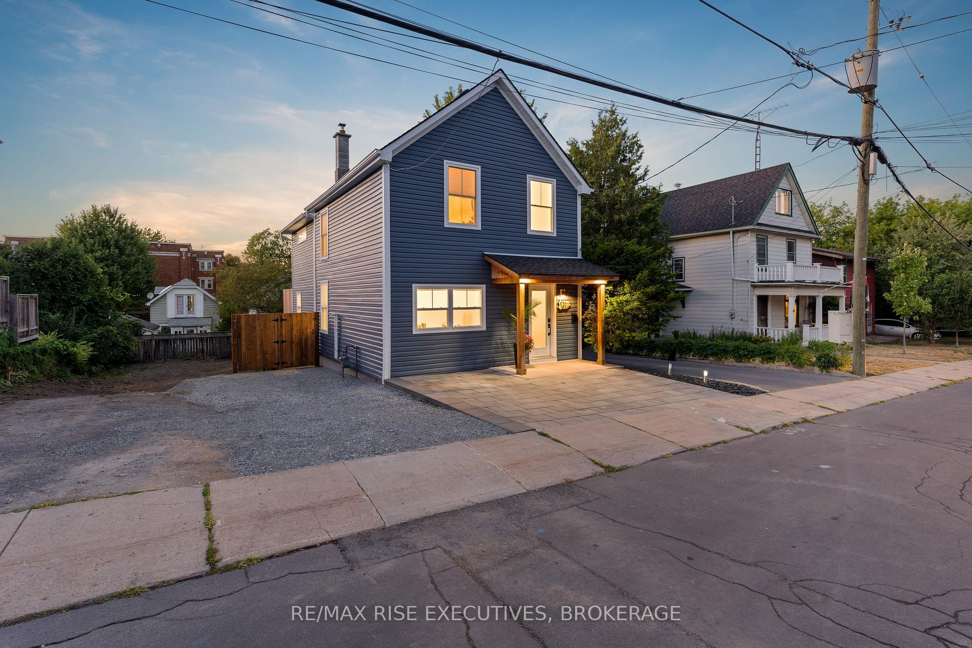 Photo 4 of 91 Raglan Road, Kingston, East of Sir John A. Blvd — HOMEH