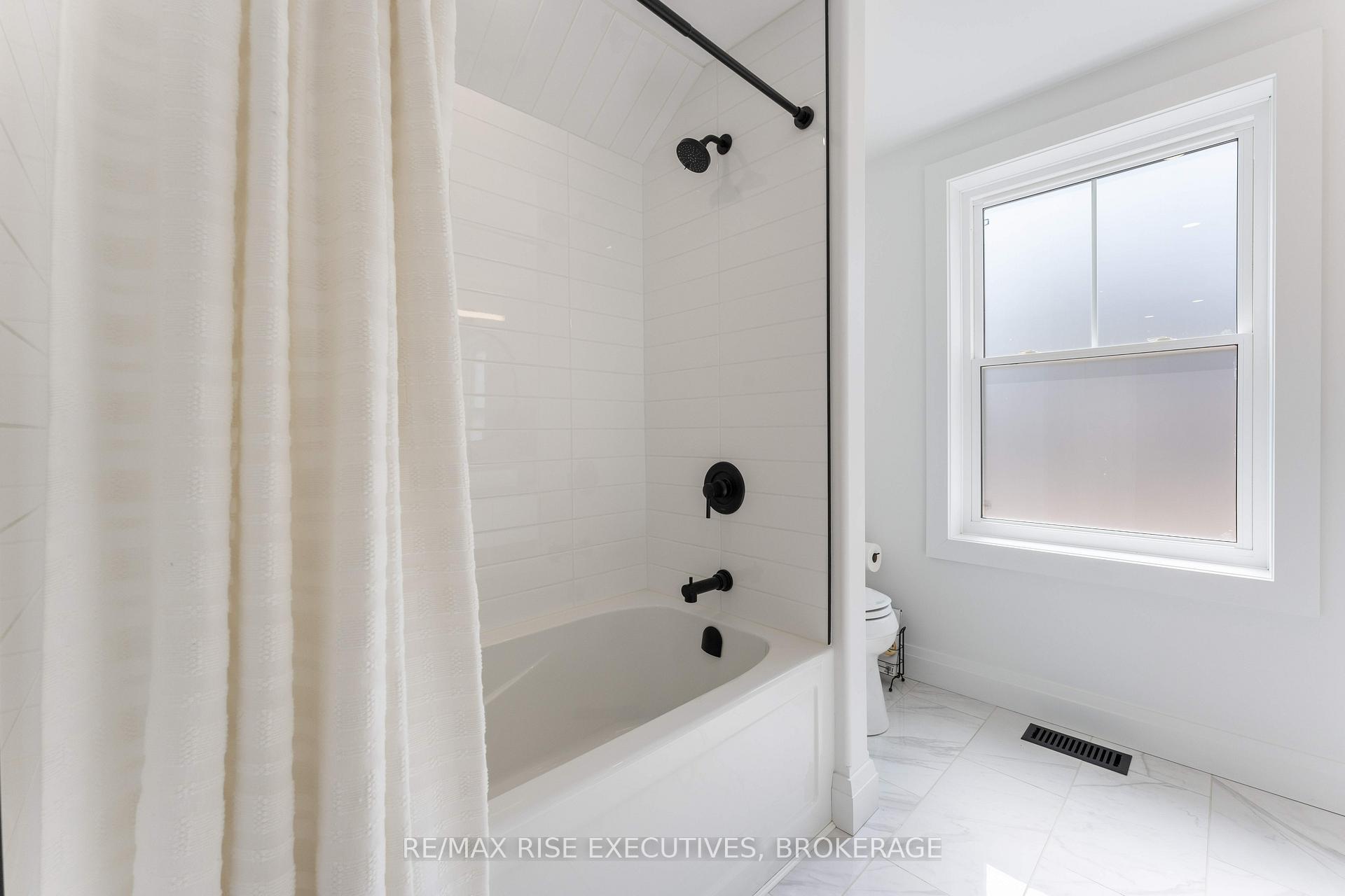 Photo 28 of 91 Raglan Road, Kingston, East of Sir John A. Blvd — HOMEH