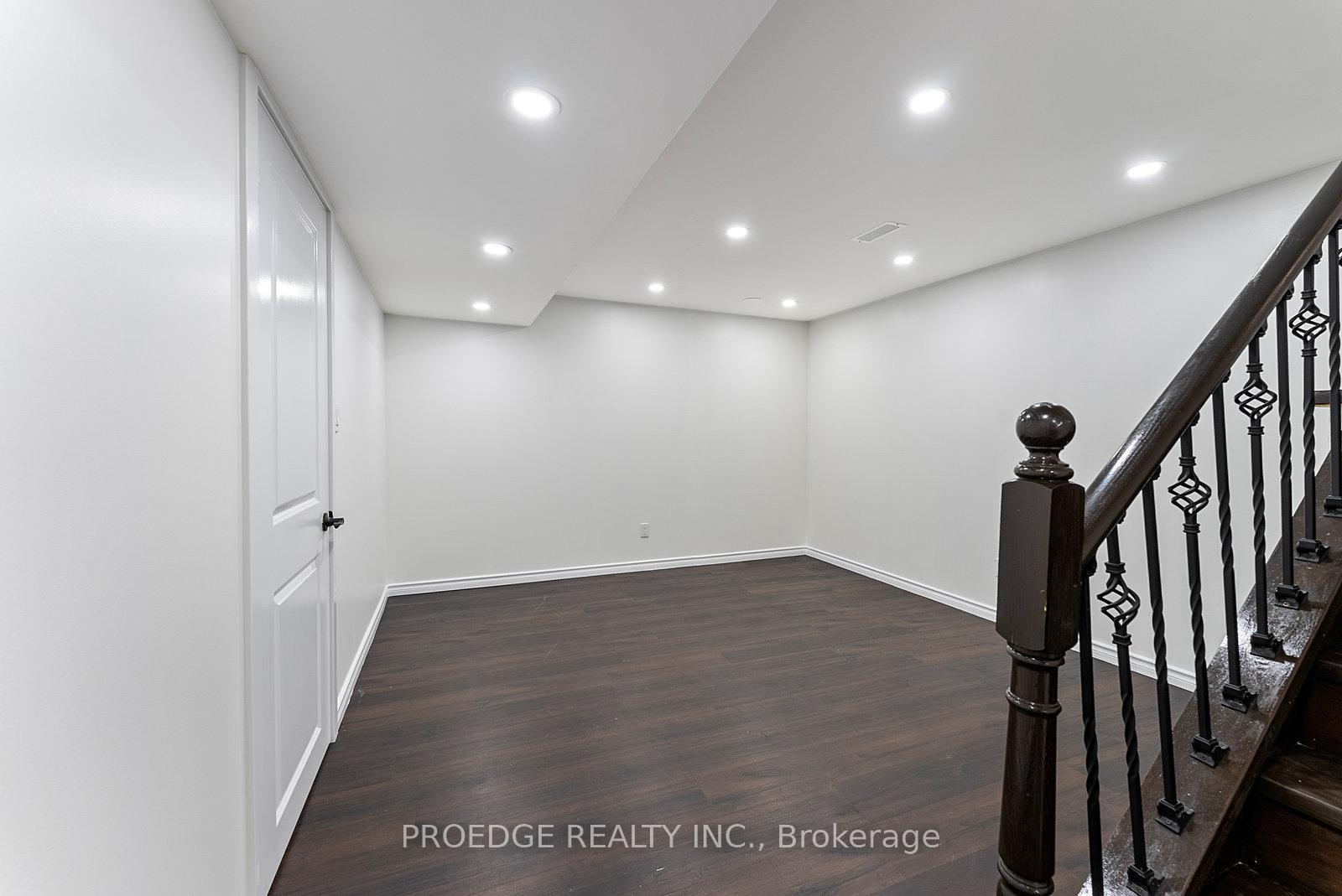 Photo 25 of 763 Bur Oak Avenue, Markham, Wismer — HOMEH