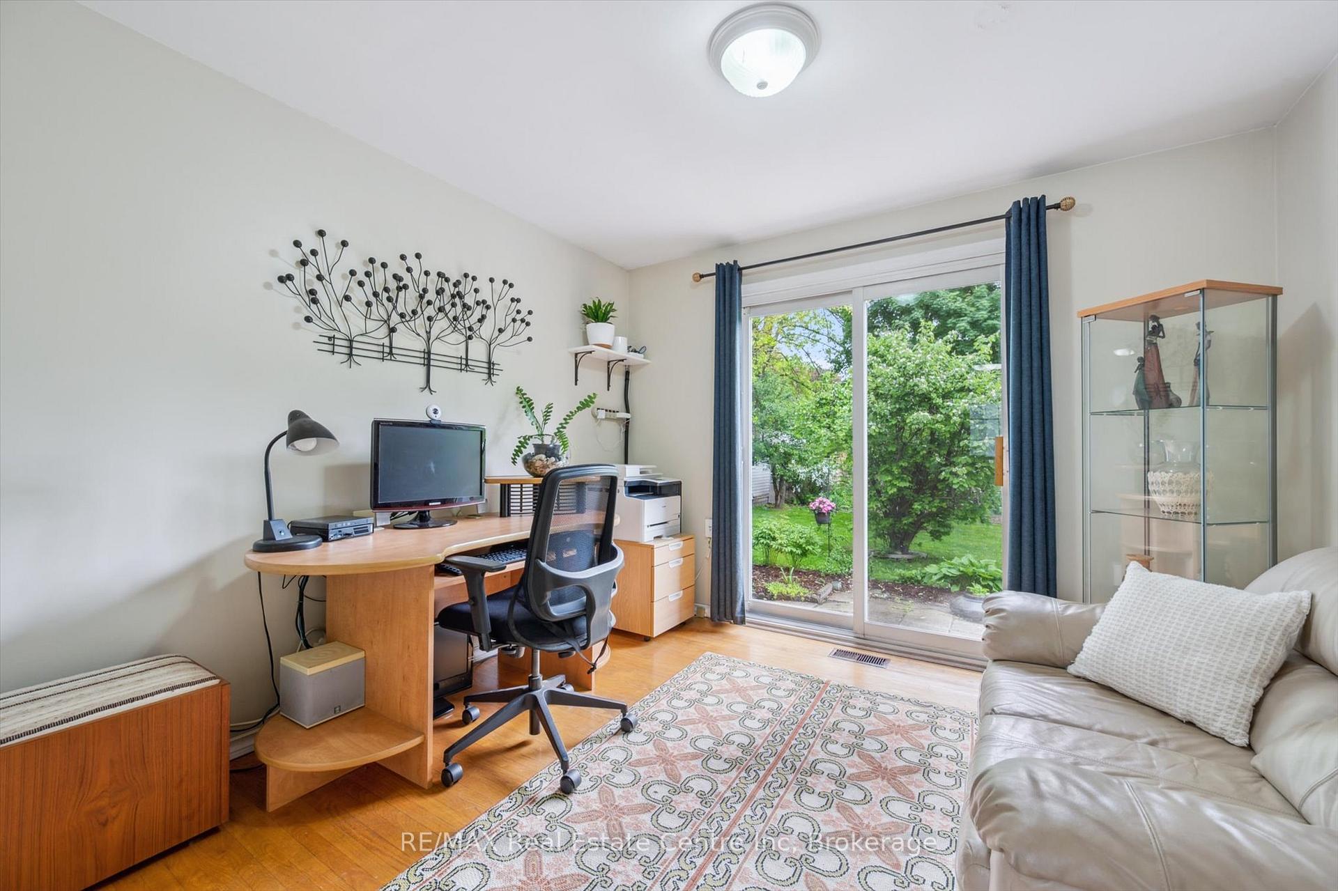 Photo 11 of 374 Fischer Hallman Road, Kitchener — HOMEH