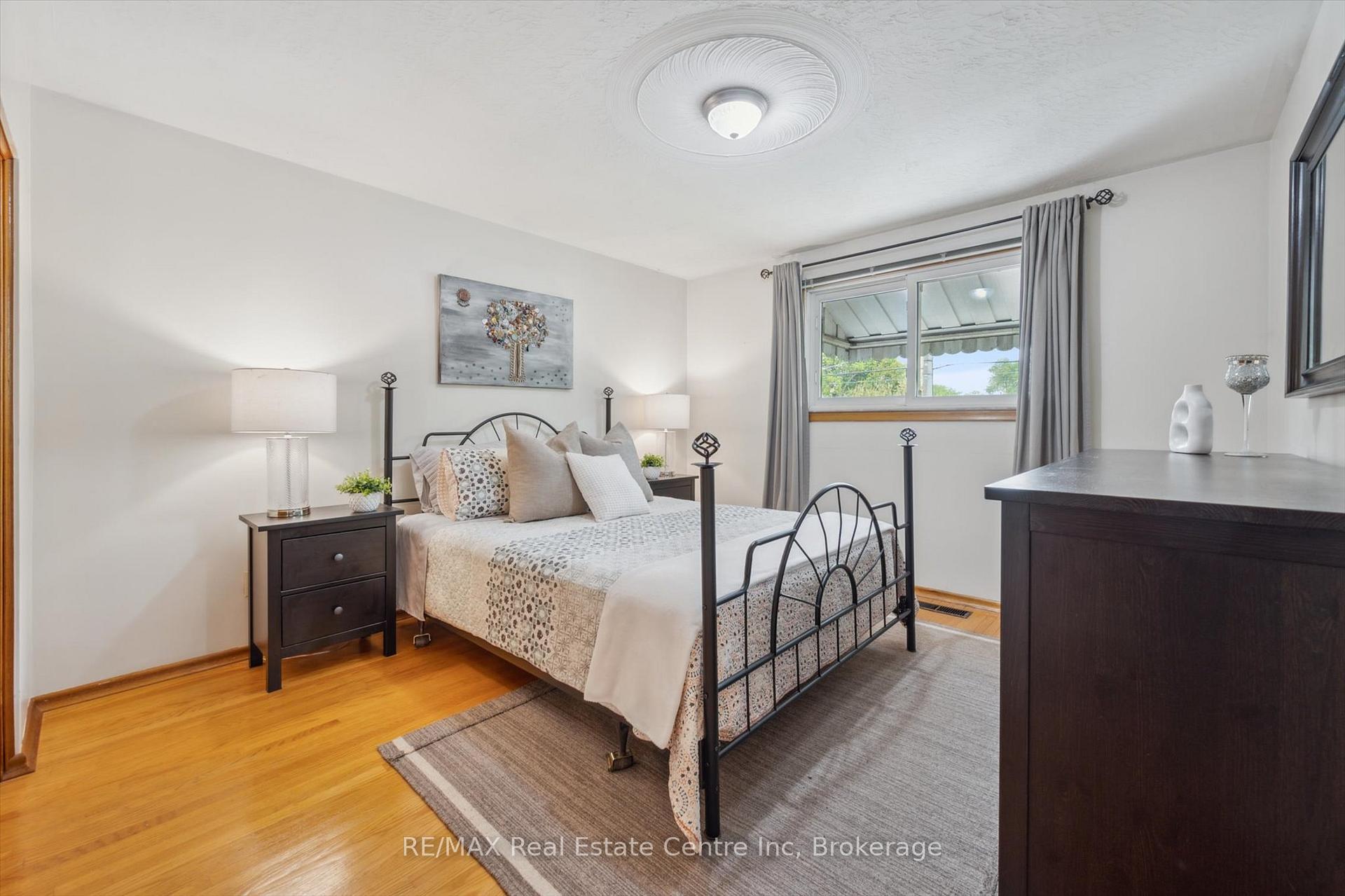 Photo 12 of 374 Fischer Hallman Road, Kitchener — HOMEH