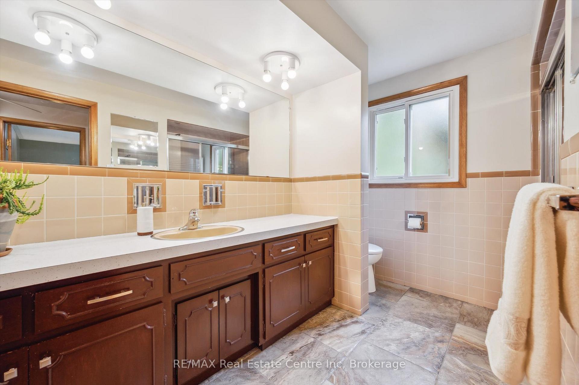 Photo 15 of 374 Fischer Hallman Road, Kitchener — HOMEH