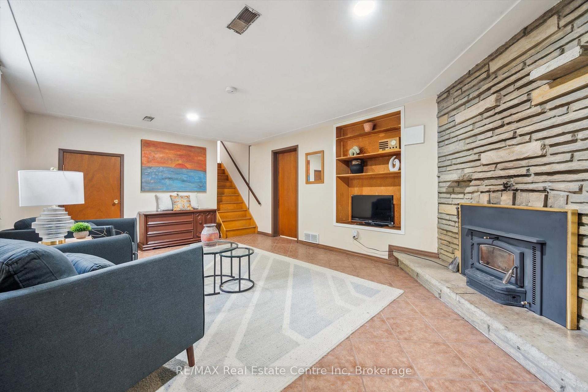 Photo 18 of 374 Fischer Hallman Road, Kitchener — HOMEH