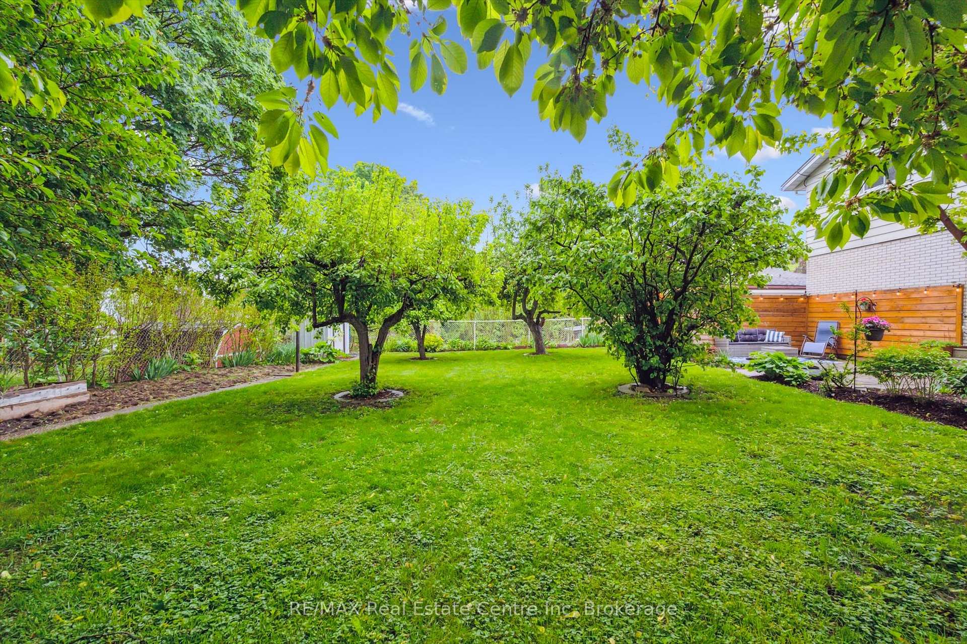 Photo 21 of 374 Fischer Hallman Road, Kitchener — HOMEH