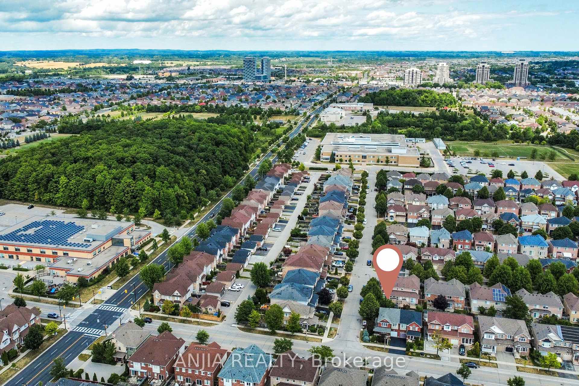 Photo 4 of 187 Roy Rainey Avenue, Markham, Wismer — HOMEH