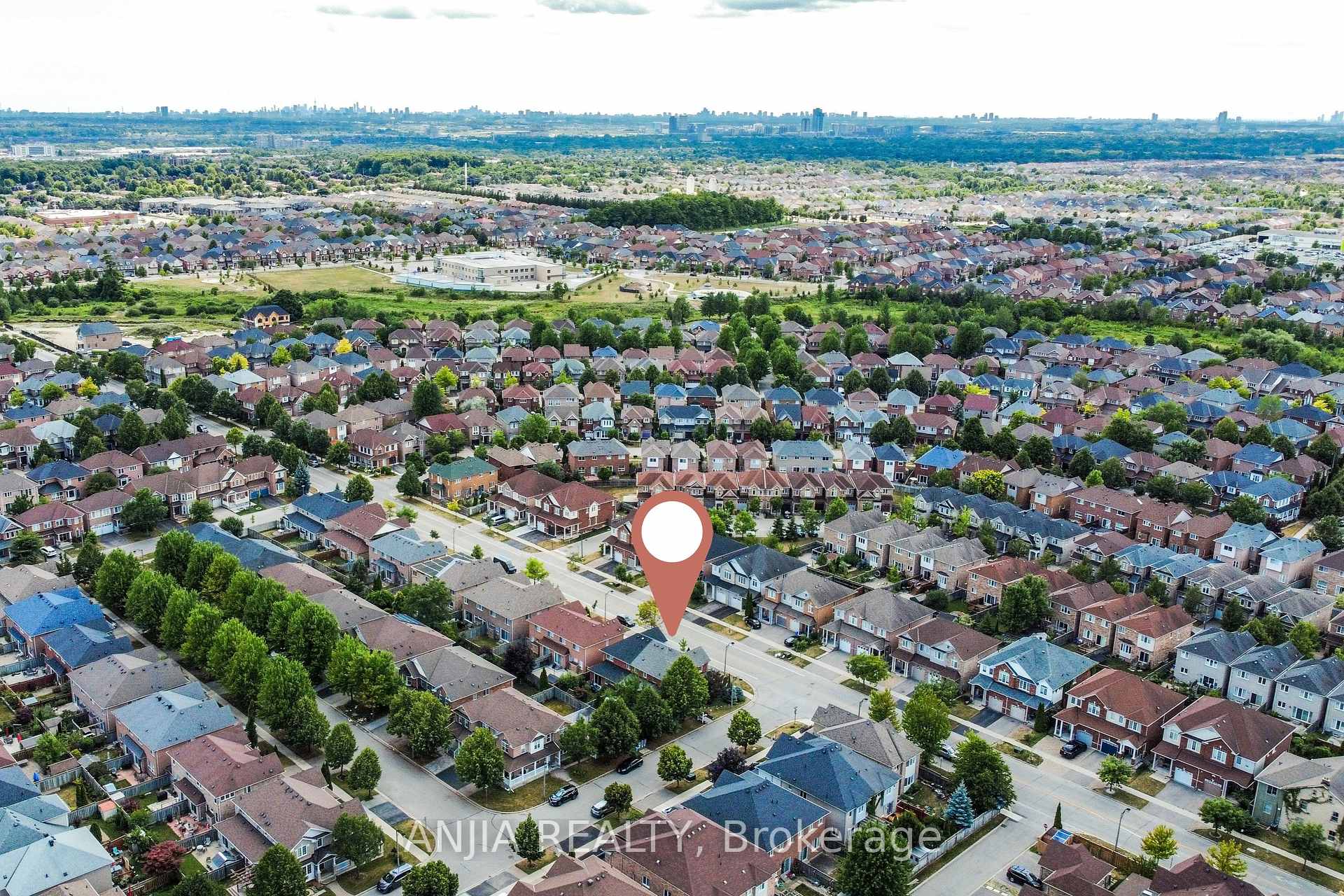 Photo 5 of 187 Roy Rainey Avenue, Markham, Wismer — HOMEH