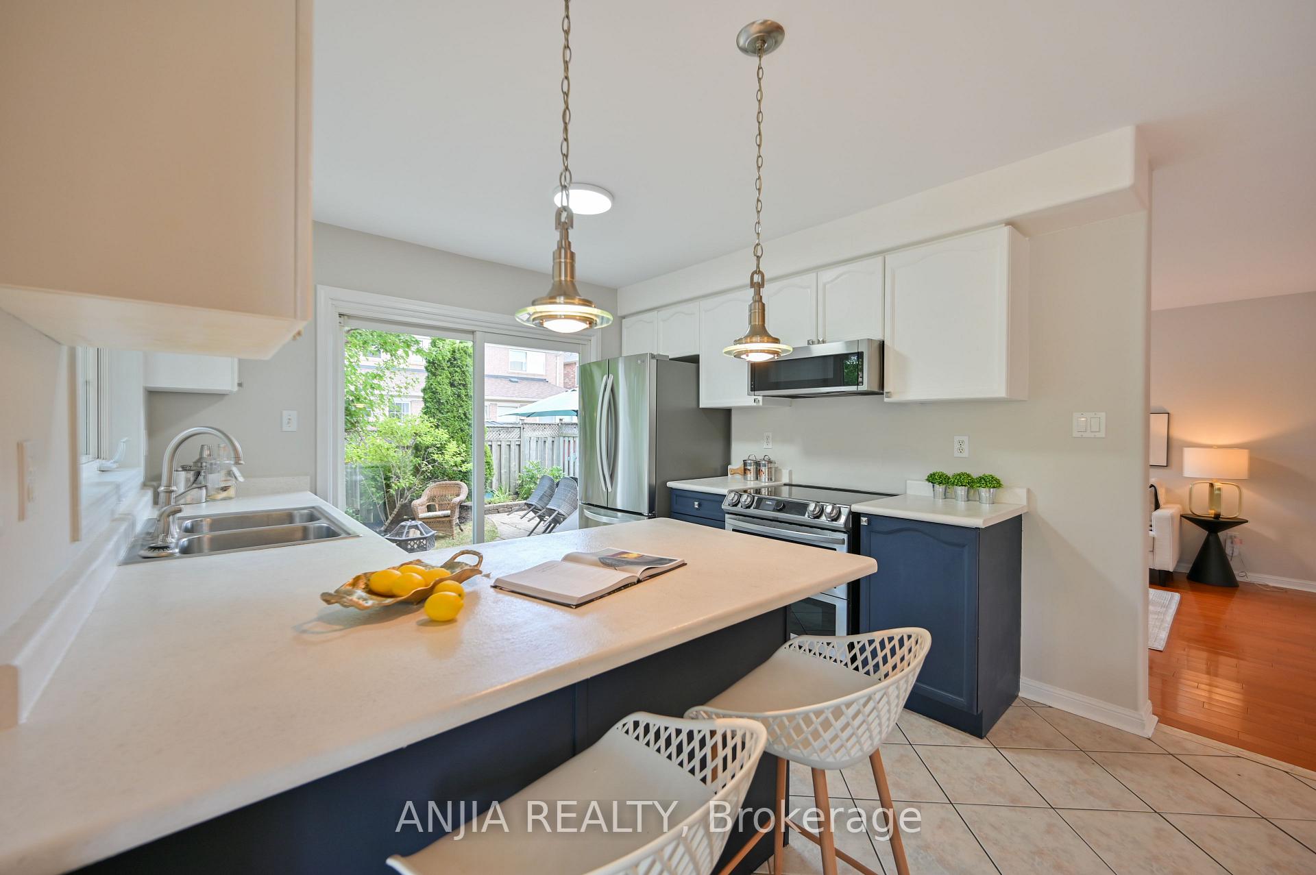 Photo 17 of 187 Roy Rainey Avenue, Markham, Wismer — HOMEH