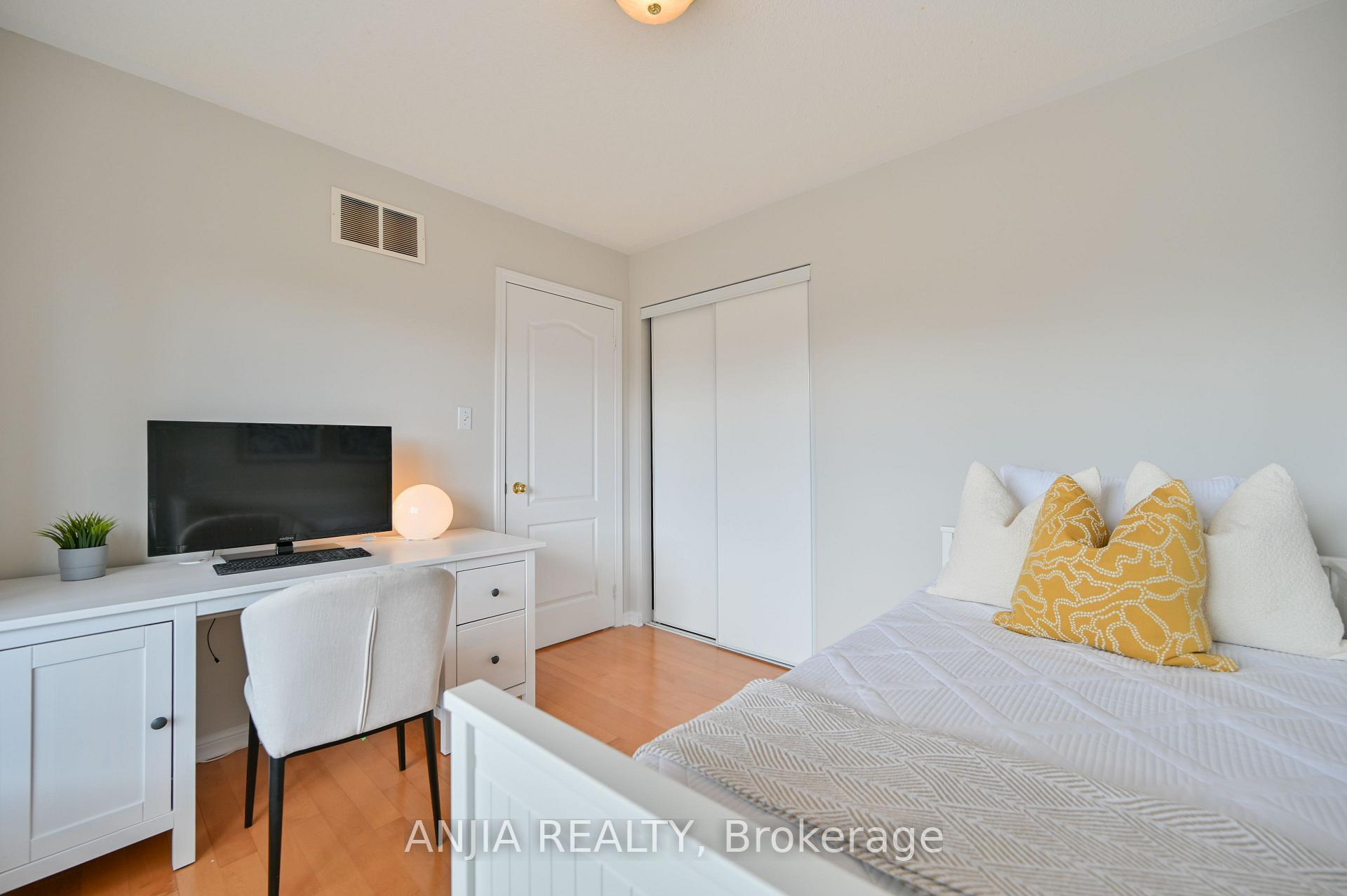 Photo 35 of 187 Roy Rainey Avenue, Markham, Wismer — HOMEH