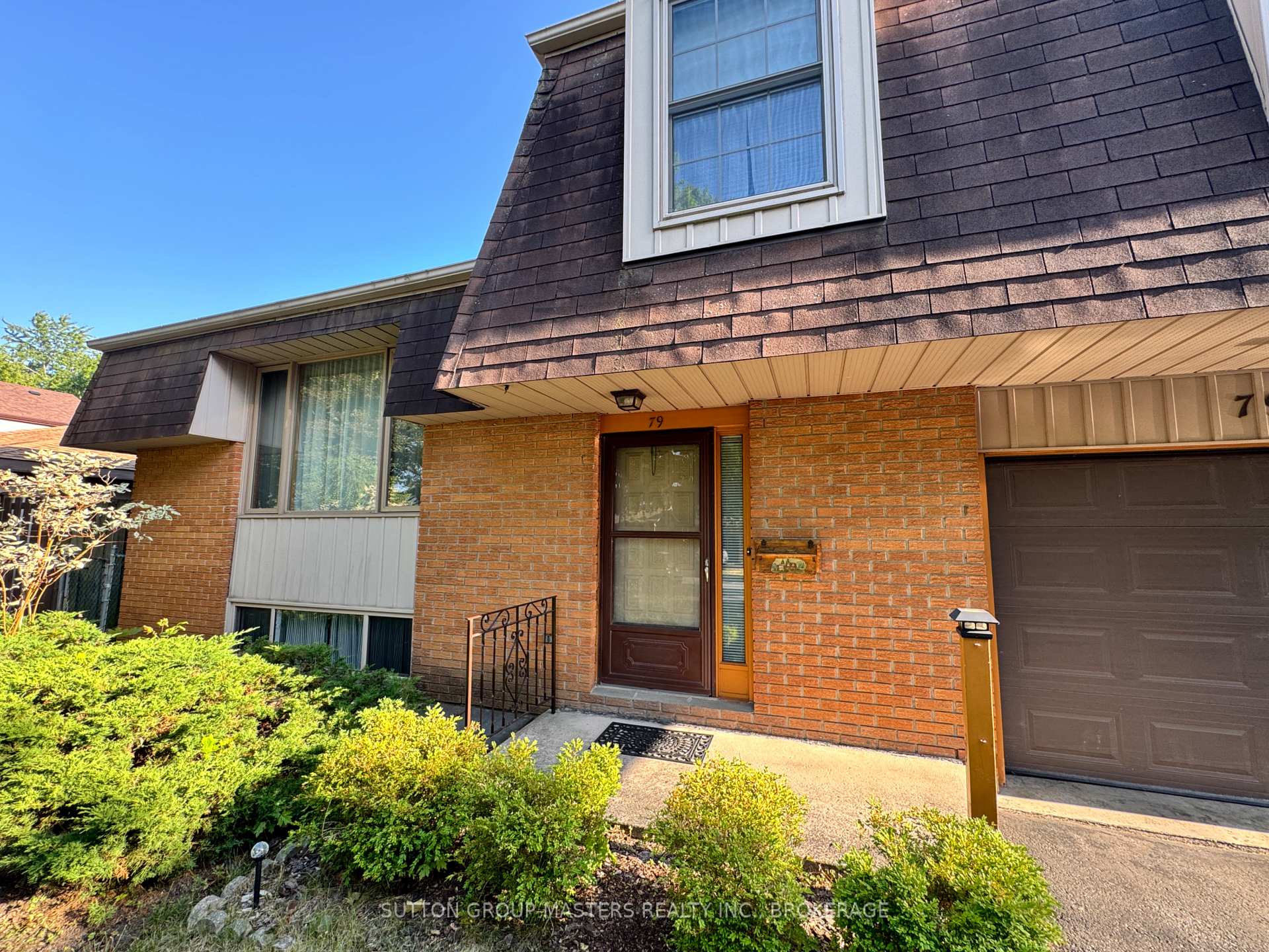Photo 3 of 79 Inverness Crescent, Kingston, West of Sir John A. Blvd — HOMEH