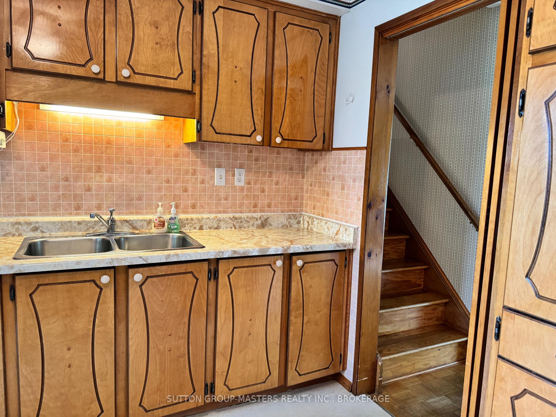 Photo 13 of 79 Inverness Crescent, Kingston, West of Sir John A. Blvd — HOMEH