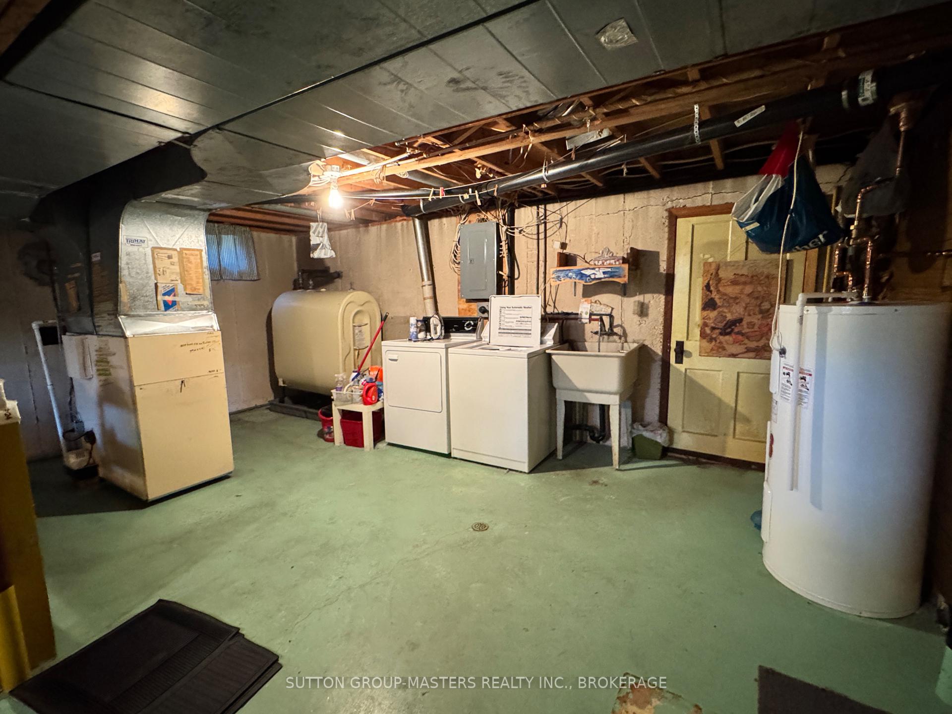 Photo 25 of 79 Inverness Crescent, Kingston, West of Sir John A. Blvd — HOMEH