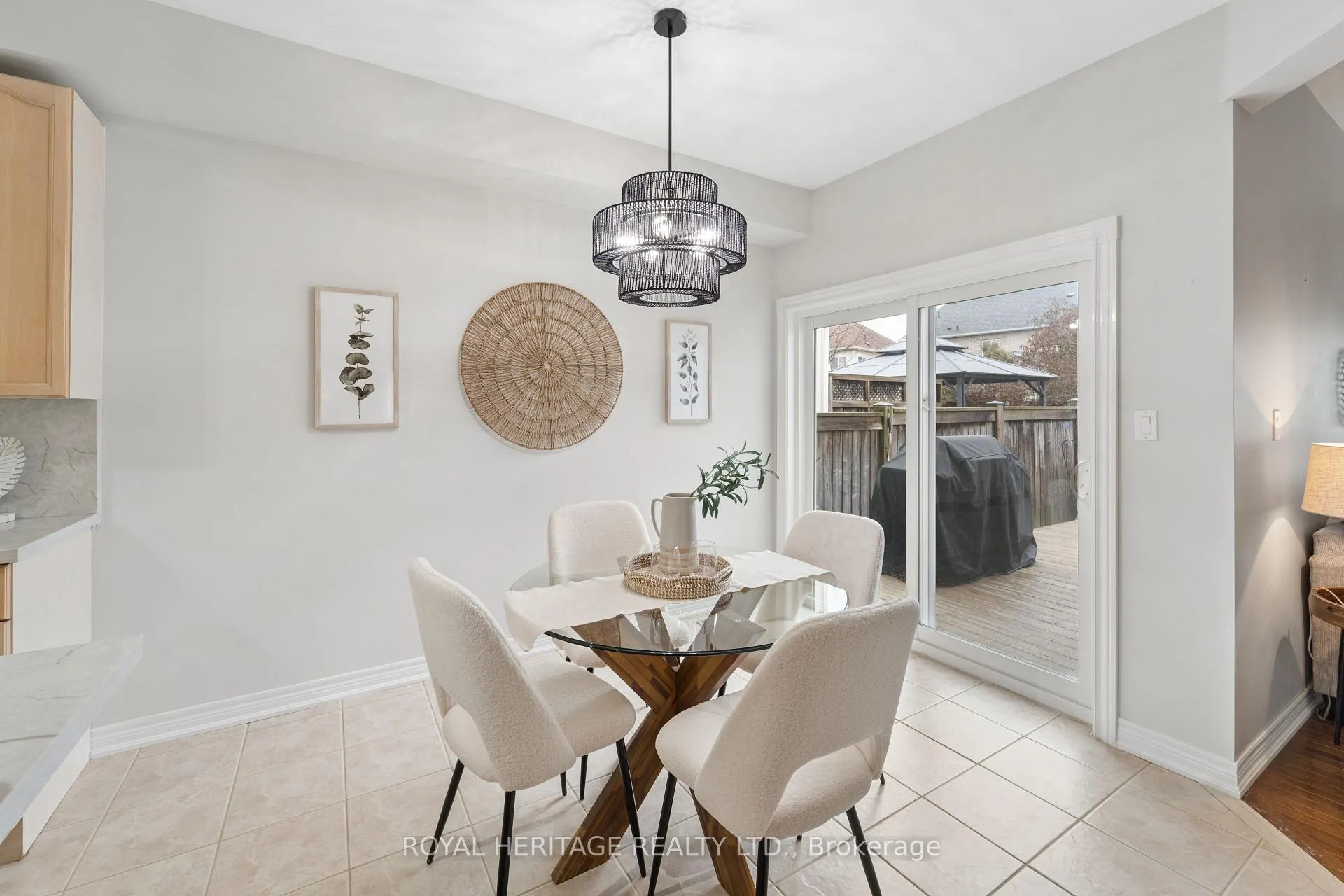 Photo 7 of 44 Cranborne Crescent, Whitby, Brooklin — HOMEH