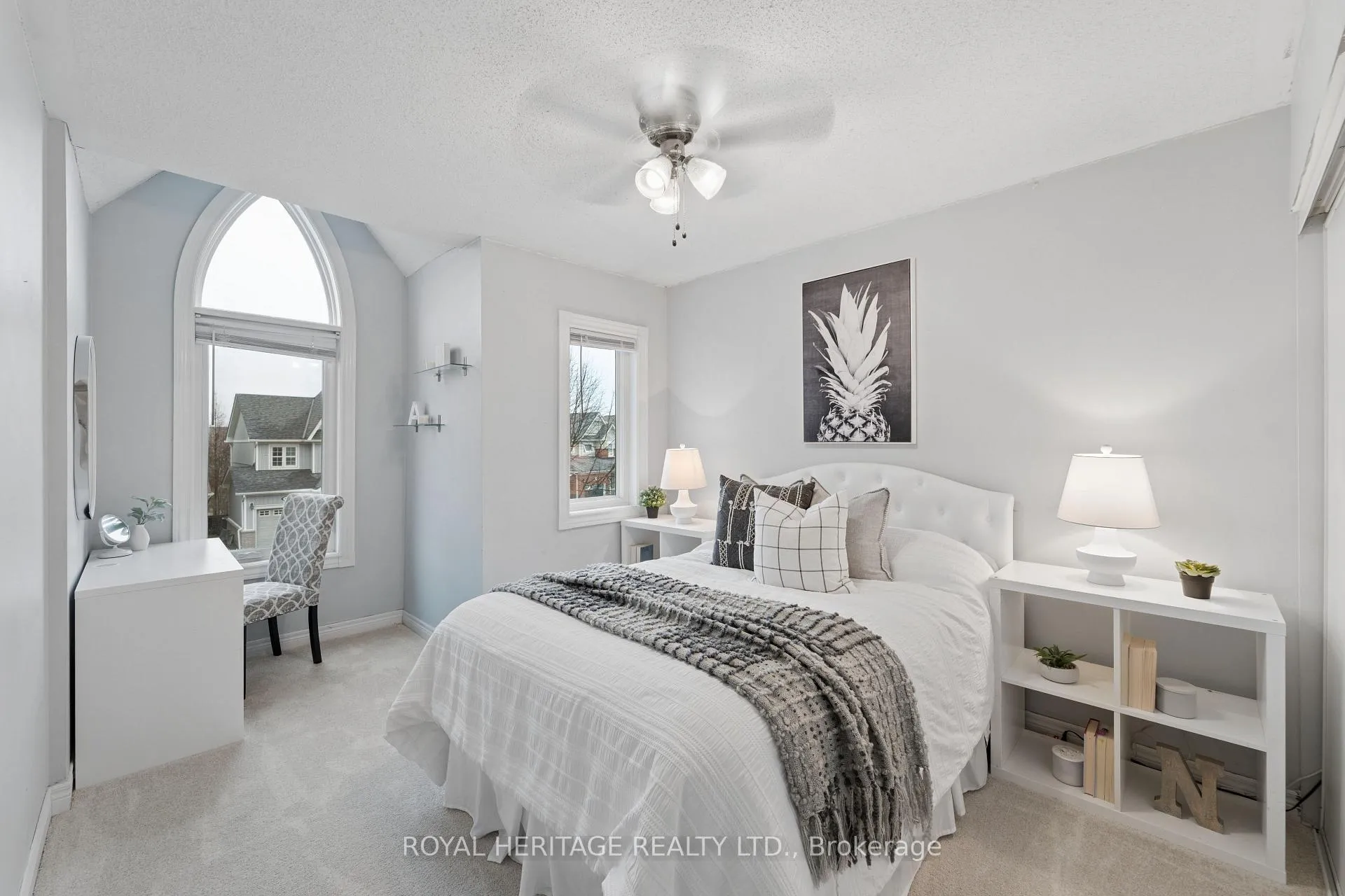Photo 13 of 44 Cranborne Crescent, Whitby, Brooklin — HOMEH
