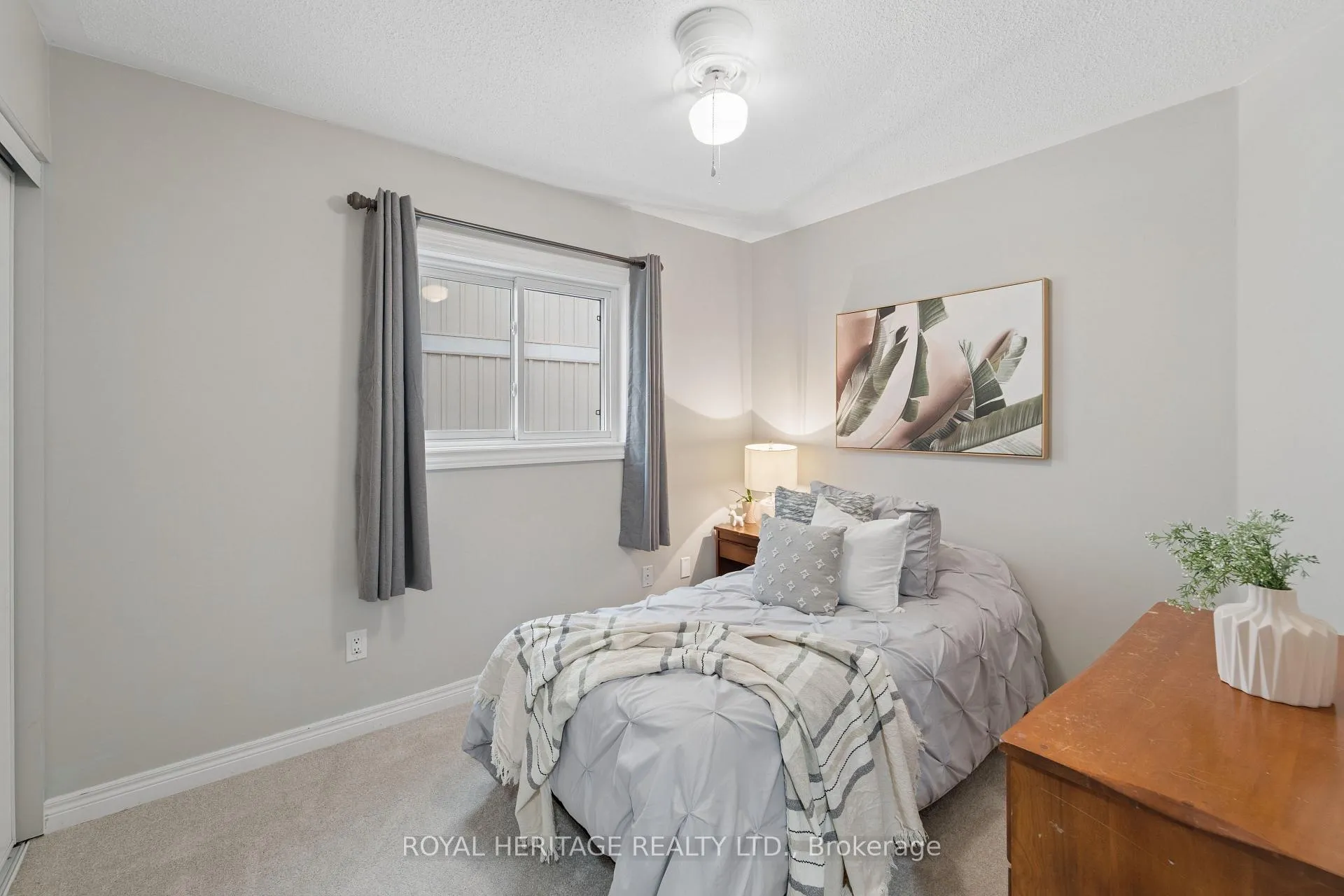 Photo 14 of 44 Cranborne Crescent, Whitby, Brooklin — HOMEH