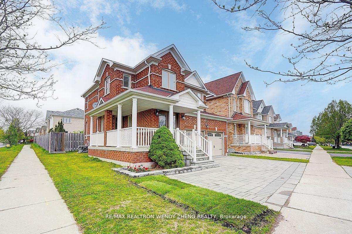 Photo 3 of 46 Ian Baron Avenue, Markham, Village Green-South Unionville — HOMEH