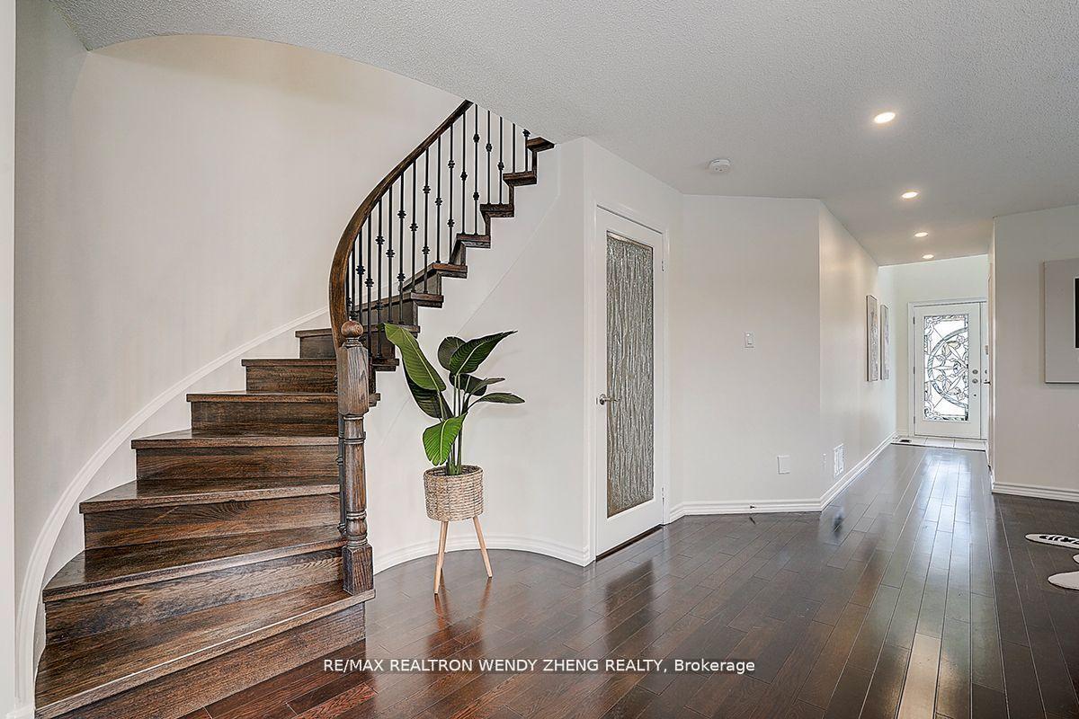 Photo 8 of 46 Ian Baron Avenue, Markham, Village Green-South Unionville — HOMEH