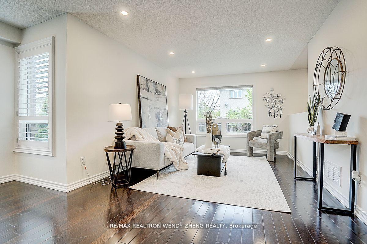 Photo 14 of 46 Ian Baron Avenue, Markham, Village Green-South Unionville — HOMEH