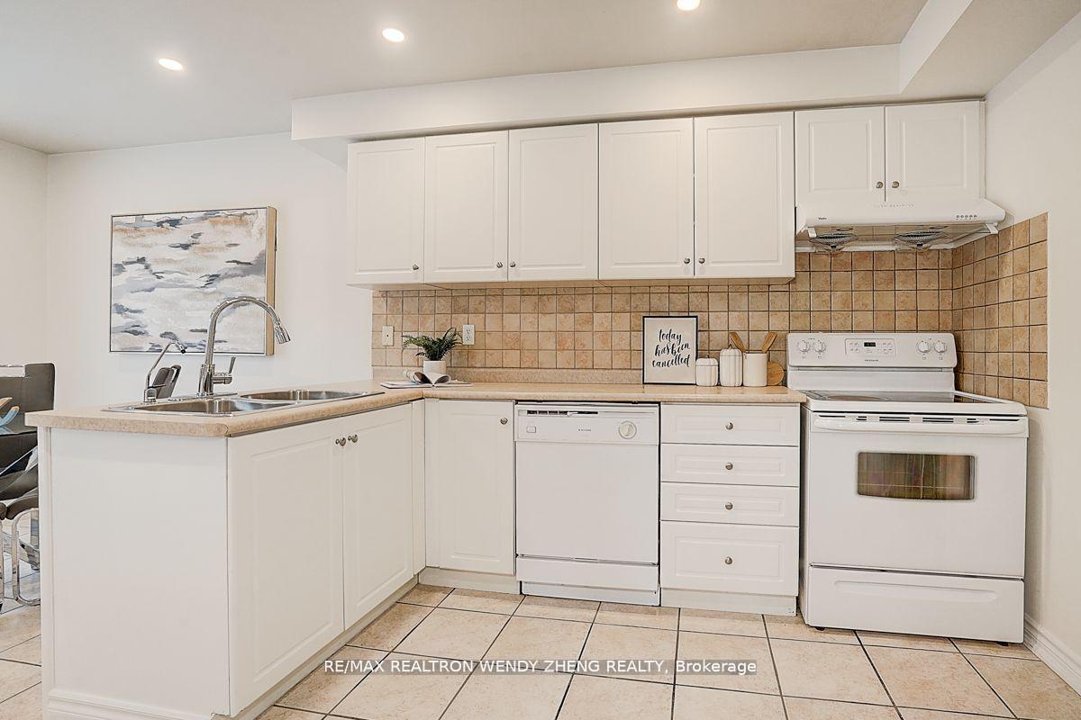 Photo 17 of 46 Ian Baron Avenue, Markham, Village Green-South Unionville — HOMEH