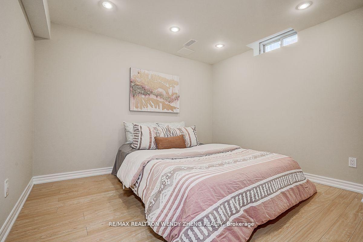 Photo 40 of 46 Ian Baron Avenue, Markham, Village Green-South Unionville — HOMEH