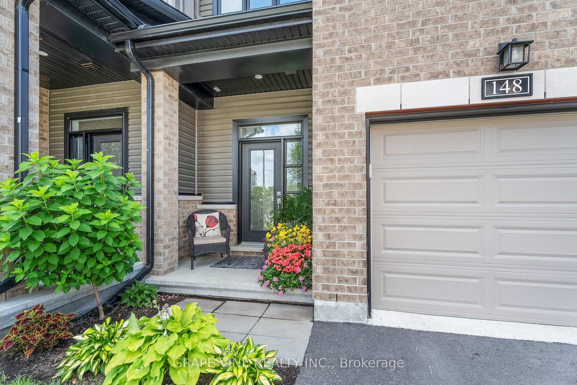 Photo 3 of 148 Attwell Private, Ottawa, Kanata - Morgan's Grant/South March — HOMEH