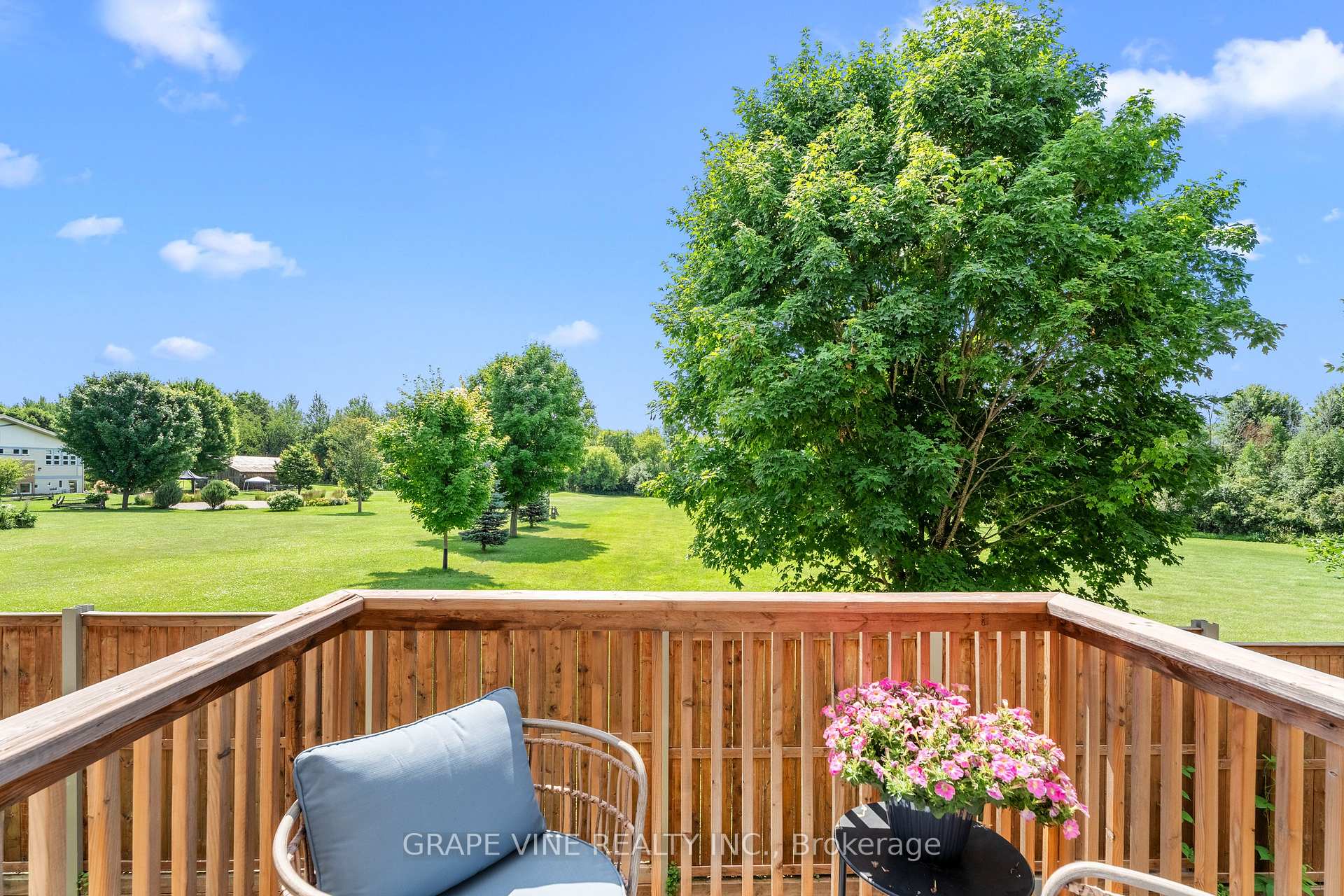 Photo 4 of 148 Attwell Private, Ottawa, Kanata - Morgan's Grant/South March — HOMEH