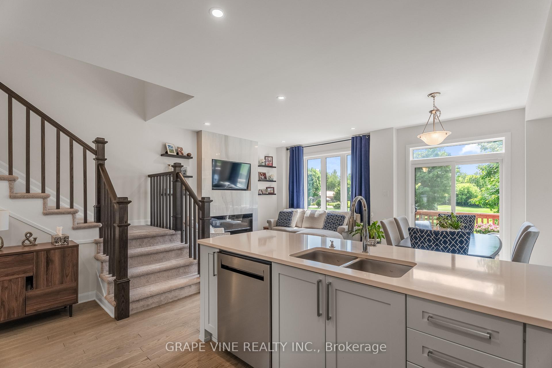 Photo 14 of 148 Attwell Private, Ottawa, Kanata - Morgan's Grant/South March — HOMEH