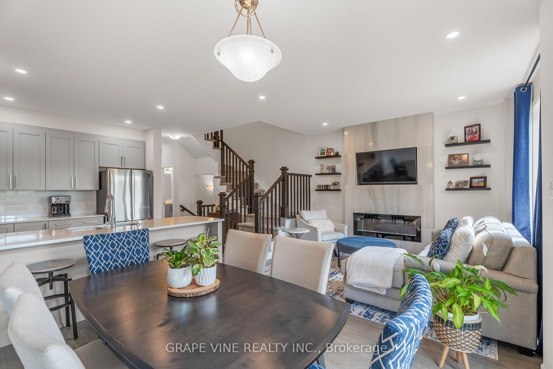 Photo 16 of 148 Attwell Private, Ottawa, Kanata - Morgan's Grant/South March — HOMEH
