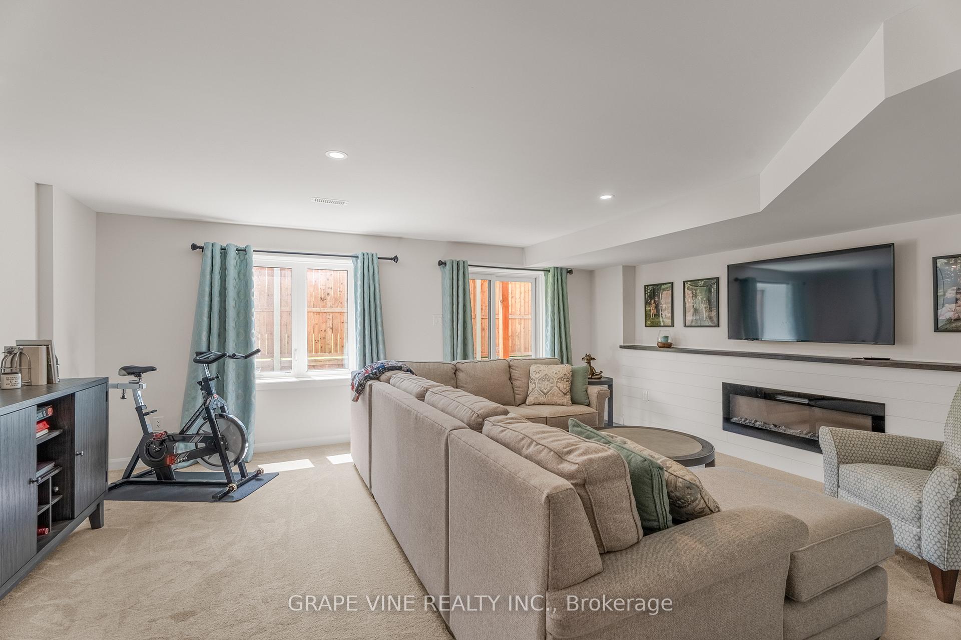 Photo 30 of 148 Attwell Private, Ottawa, Kanata - Morgan's Grant/South March — HOMEH