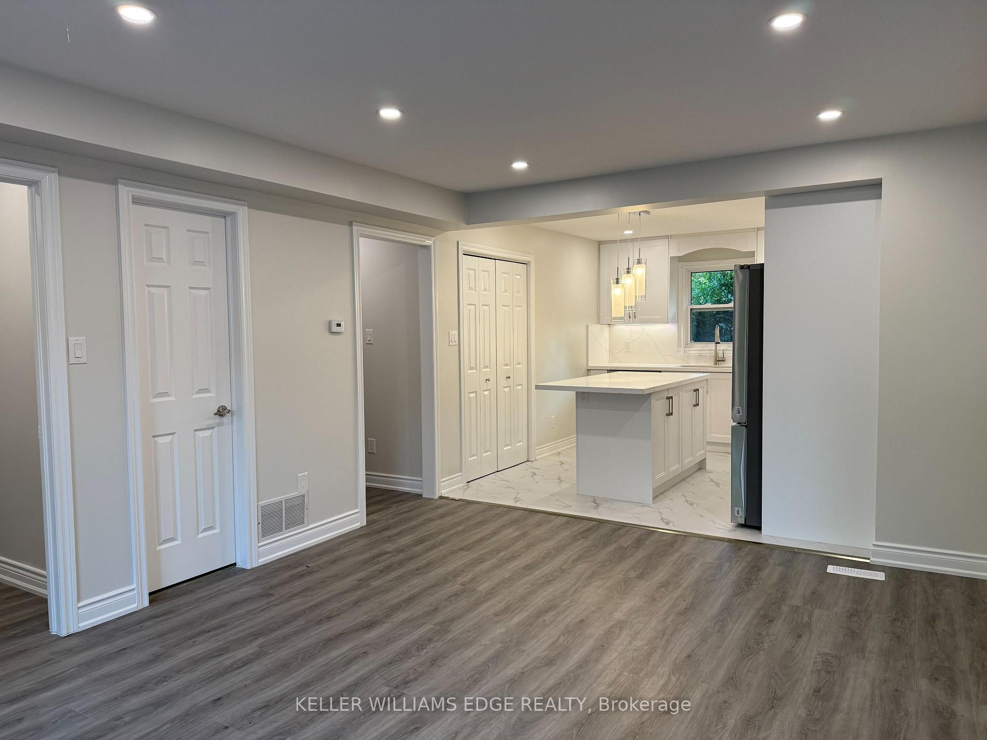 Photo 3 of 87 Peter Street, Hamilton, Strathcona — HOMEH