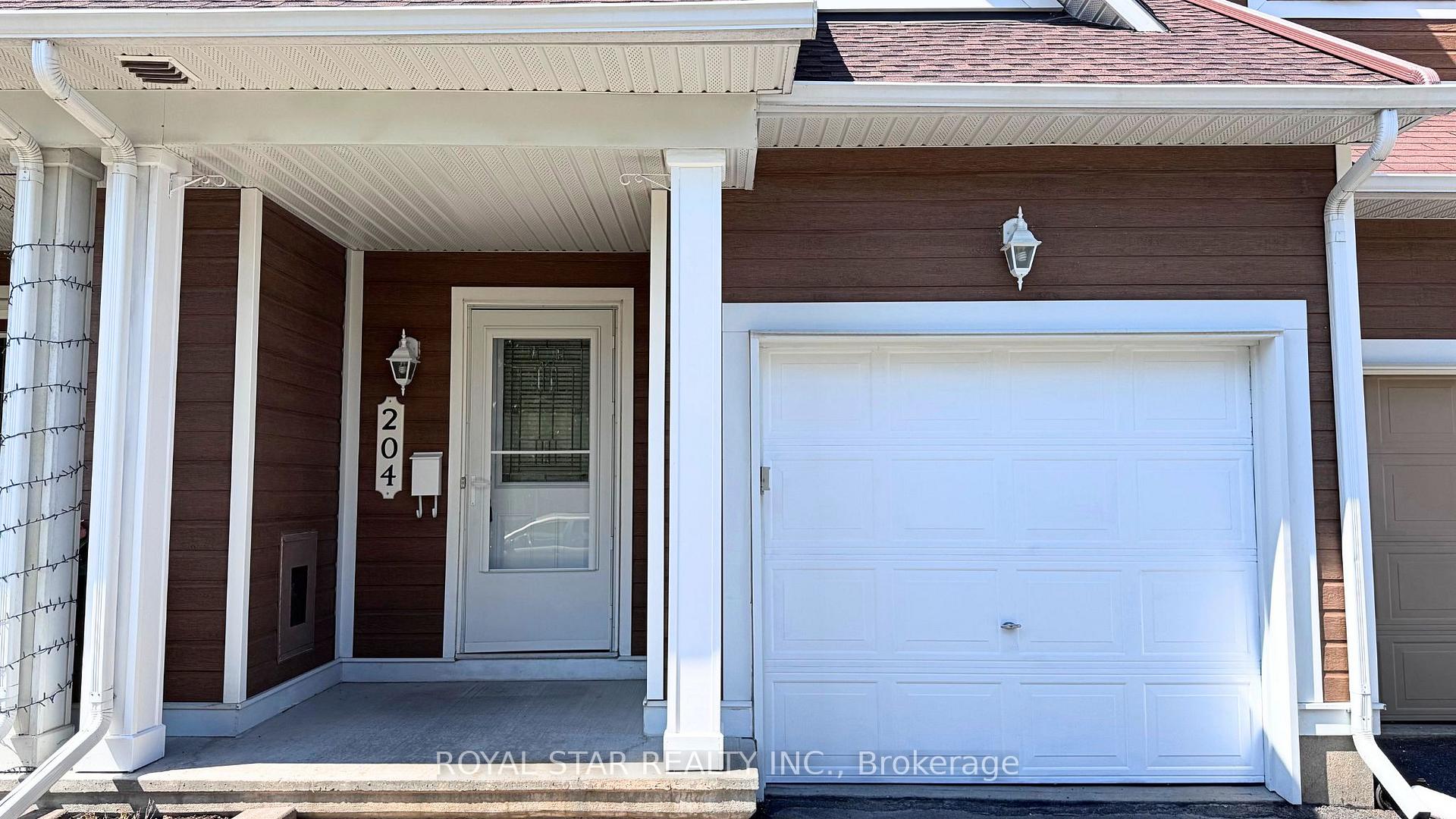 Photo 2 of 204 Catamount Court, Ottawa, Kanata - Emerald Meadows/Trailwest — HOMEH